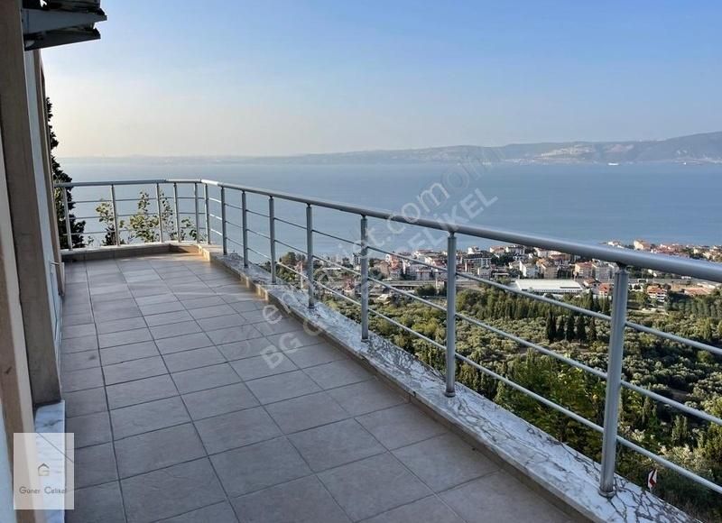 Karamürsel Tepeköy Satılık Müstakil Ev Kocaeli Karamürsel'de Panoramik Deniz Manzaralı Müstakil Satılık