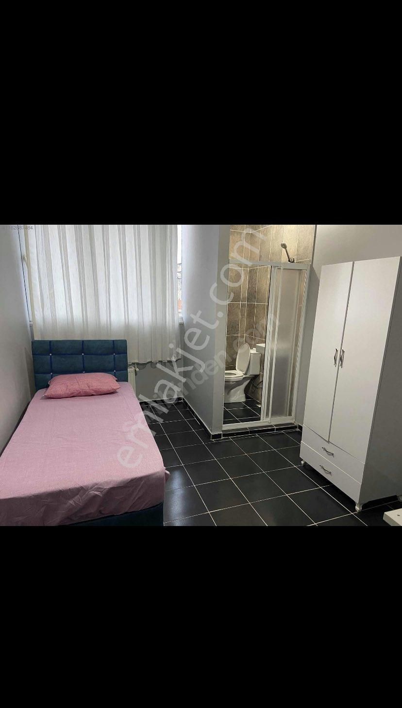 Kadıköy Osmanağa Kiralık Daire KADİKÖY MERKEZDE LÜKS EŞYALI ODA