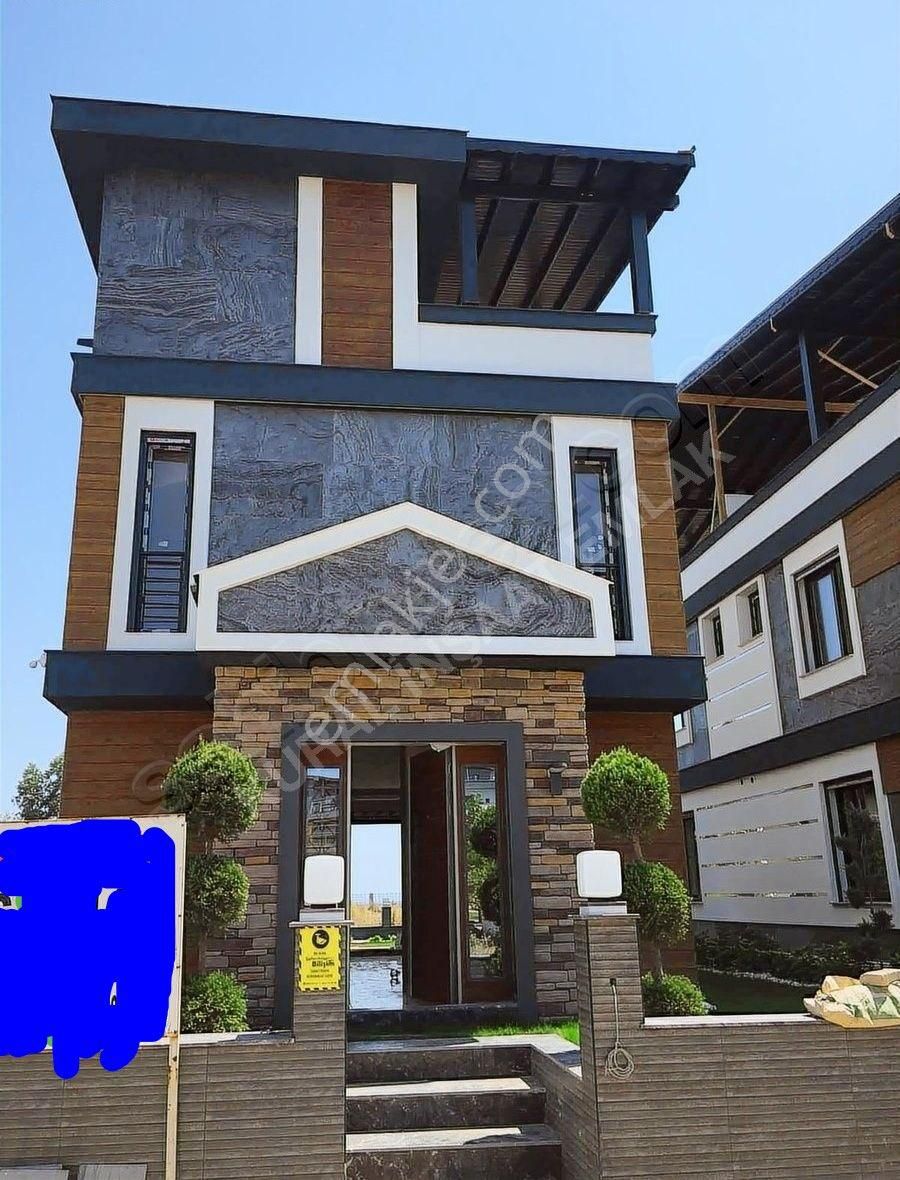 Seferihisar Bengiler Satılık Villa ÜRKMEZDE DENİZE SIFIR DENİZ MANZARALI ULTRA LÜX 4+1 VİLLA