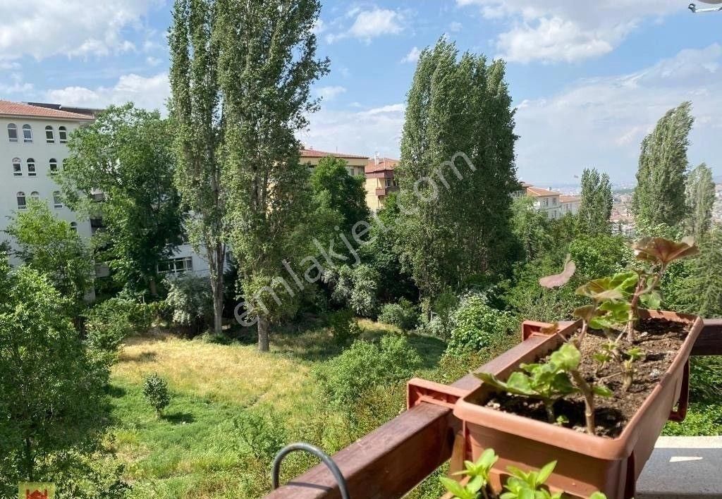 Çankaya Gop Turgutlu Sok.da 1+1 70 M2 Kombili Papazın Bağı Manzaralı Mobilyalı - Görsel 6