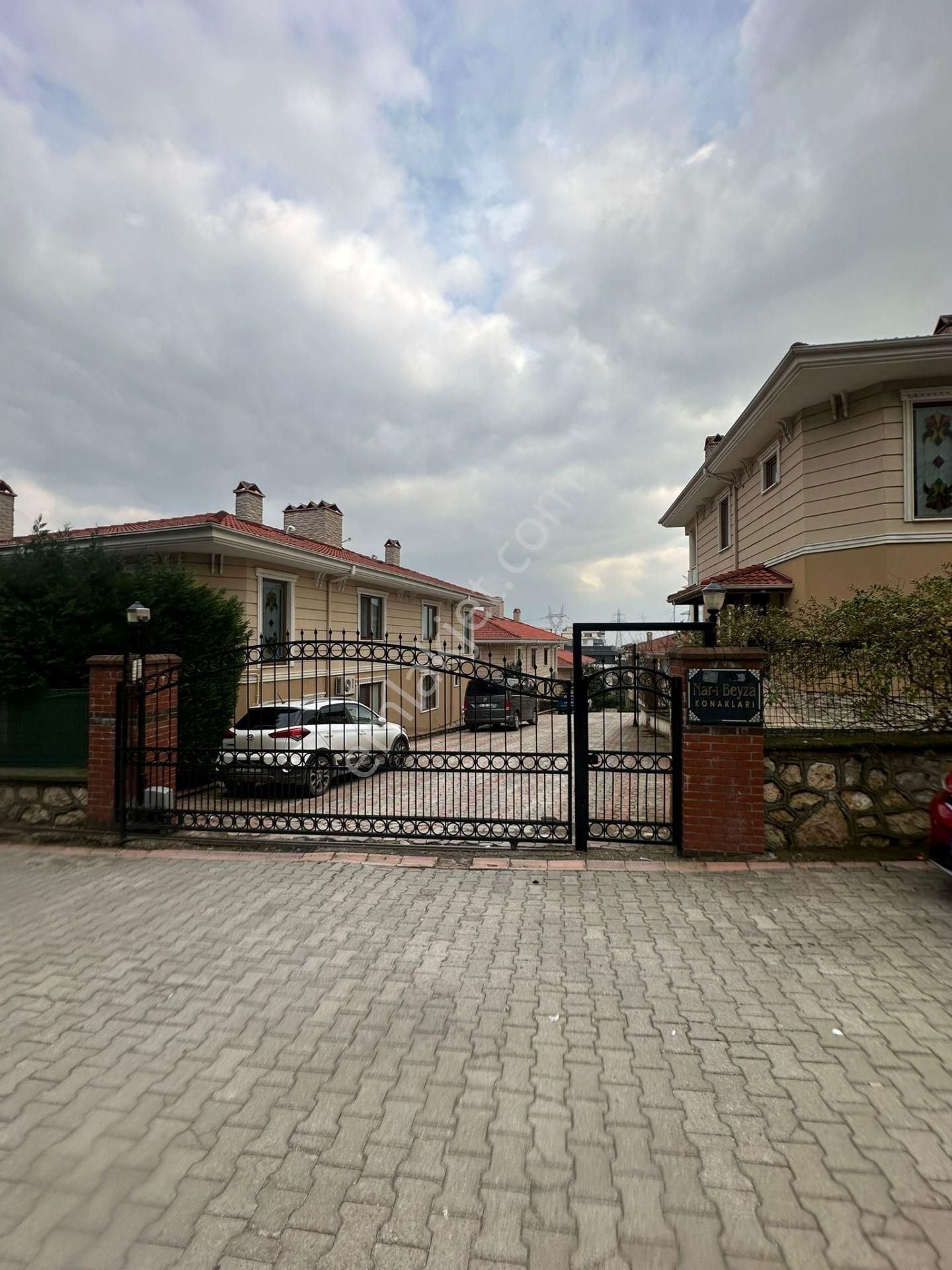 Serdivan Kemalpaşa Satılık Villa SERDİVAN KEMALPAŞA MH.NAR-I BEYZA KONAKLARINDA SATILIK 4+1 VİLLA