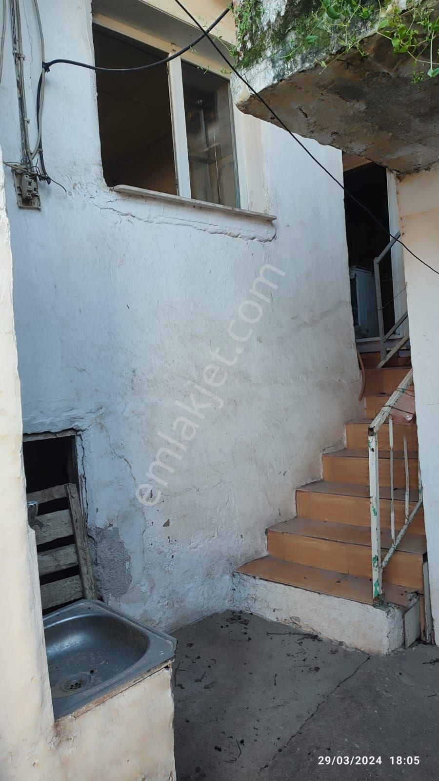 Ahmetli Kurtuluş Satılık Daire Manisa Ahmetli kurtuluş mahallesi  90m²müstakil avlulu ev satılık 