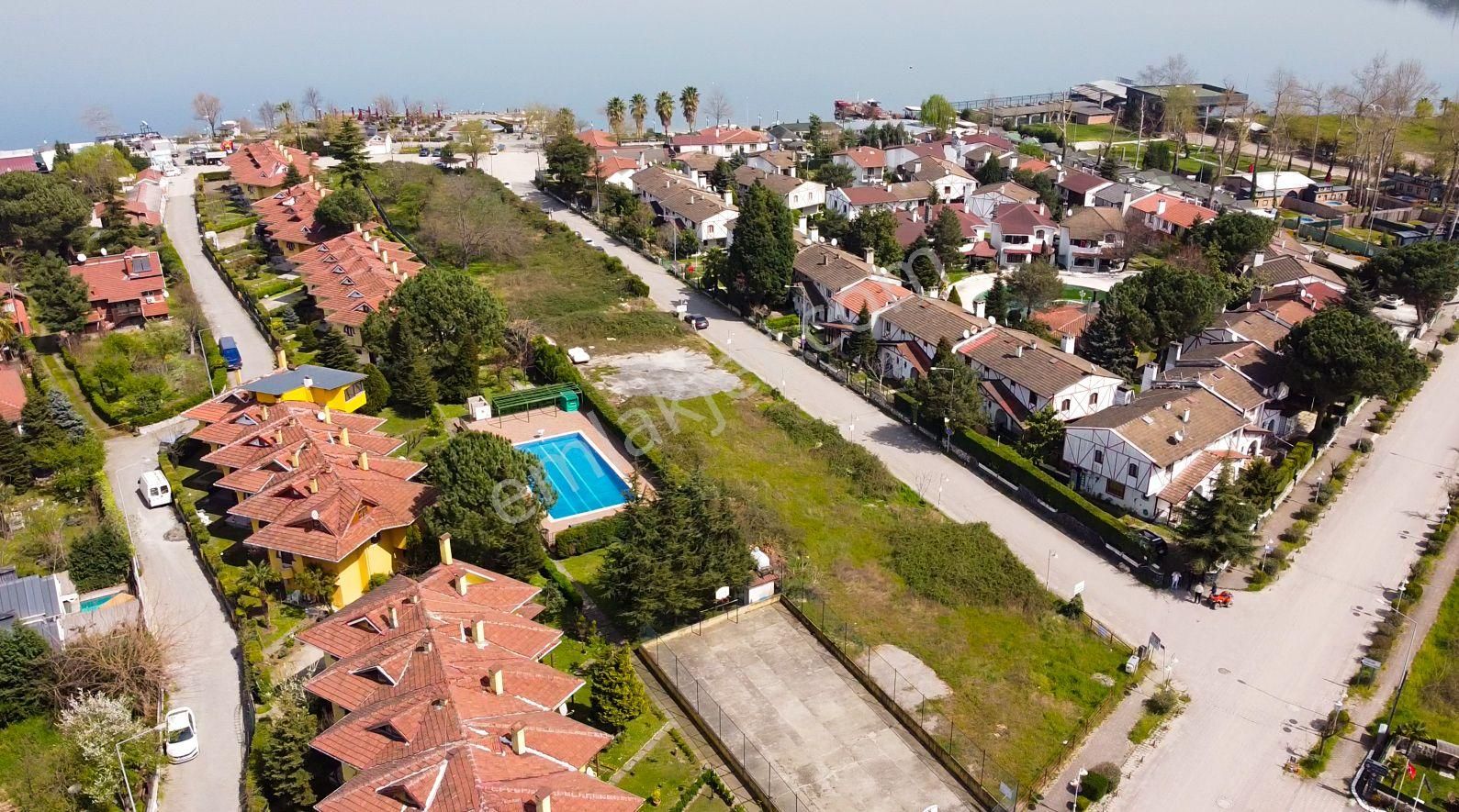 Sapanca Rüstempasa Satılık Villa İmarlı  SAPANCA GÖL MANZARALI EŞSİZ KONUMA SAHİP,  1919 m² SATILIK ARSA