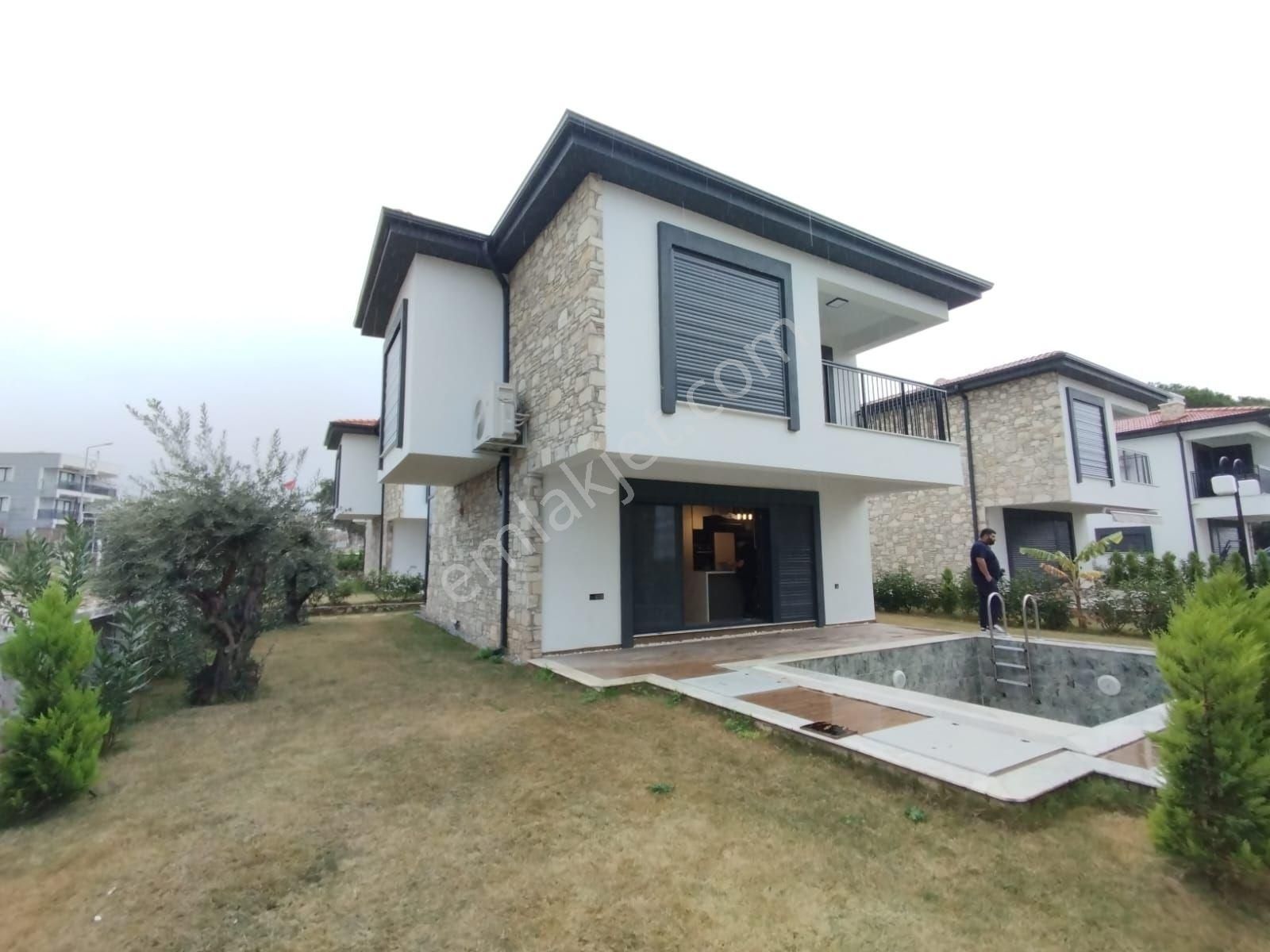 Kuşadası Davutlar Satılık Villa Kuşadası Davutlarda Satılık 3+1 Müstakil Villa