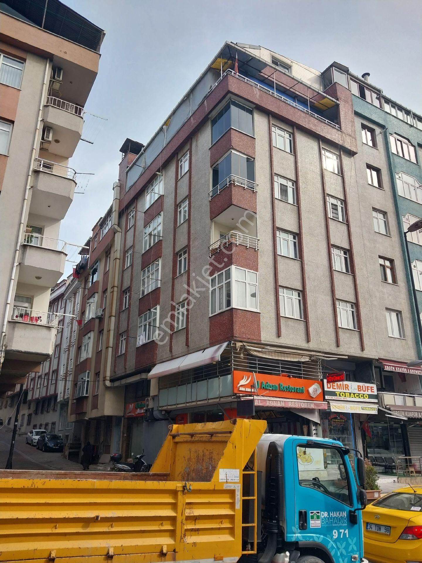 Bahçelievler Hürriyet Kiralık Atölye ANA CADDE ÜZERİNDE METRO METROBÜSE YAKİN YARI BODRUMLU TEKSTİL ATÖLYEYE UYGUN KİRALIK DÜKKAN 