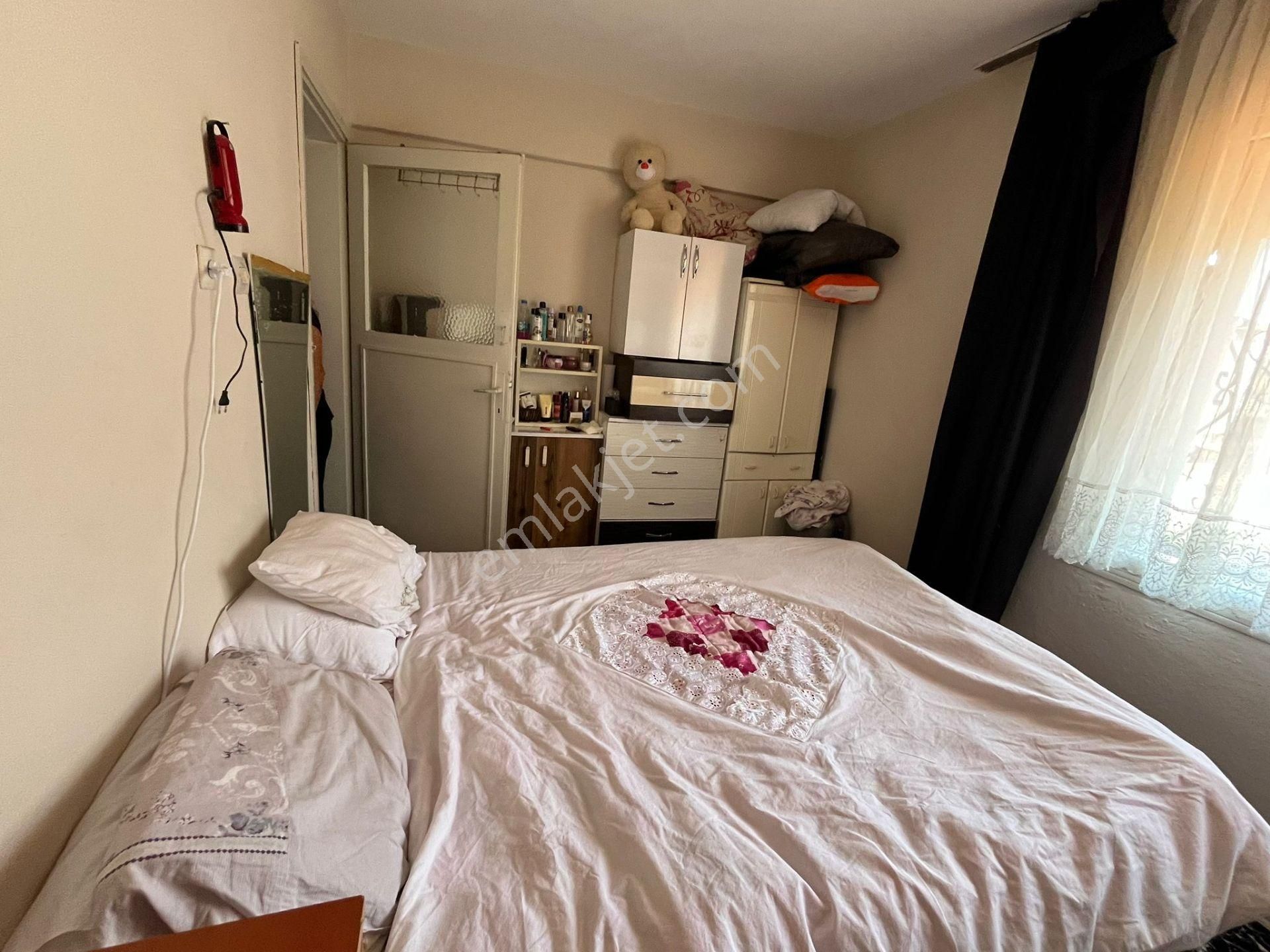 Acil Konak Ulubatlı Mah.de 2+1 M2 Arakat Tadilatlı Daire 95 M2 - Görsel 11