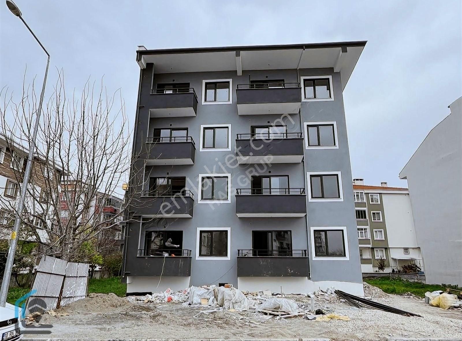 Altıeylül Bahçelievler Satılık Daire BAHÇELİEVLER MH. GENİŞ, ARAKAT, ASANSÖRLÜ SATILIK 1+1 DAİRE