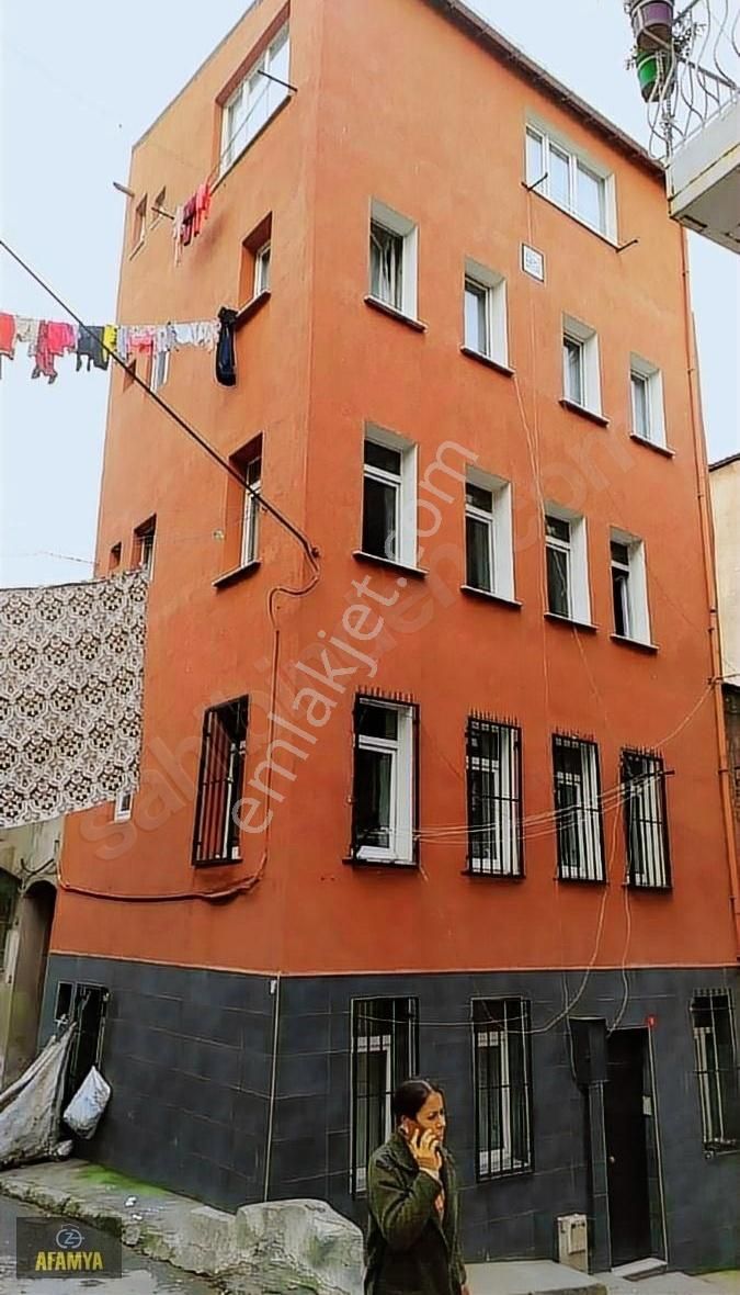 Beyoğlu Çukur Satılık Bina Tarlabaşı çukur Mahallesi'nde satılık yatırımlık komple bina