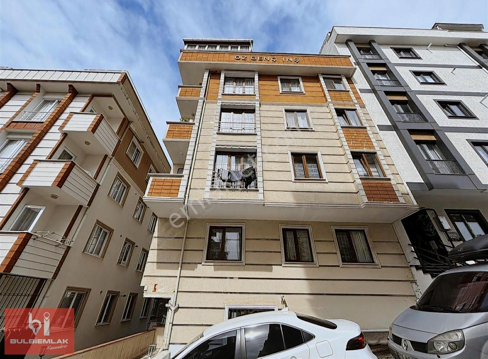 Çekmeköy Hamidiye Satılık Daire ÇEKMEKÖY HAMİDİYEDE 2+1 EMSALSİZ ASANSÖR 2 BALKON ARA KAT DAİRE