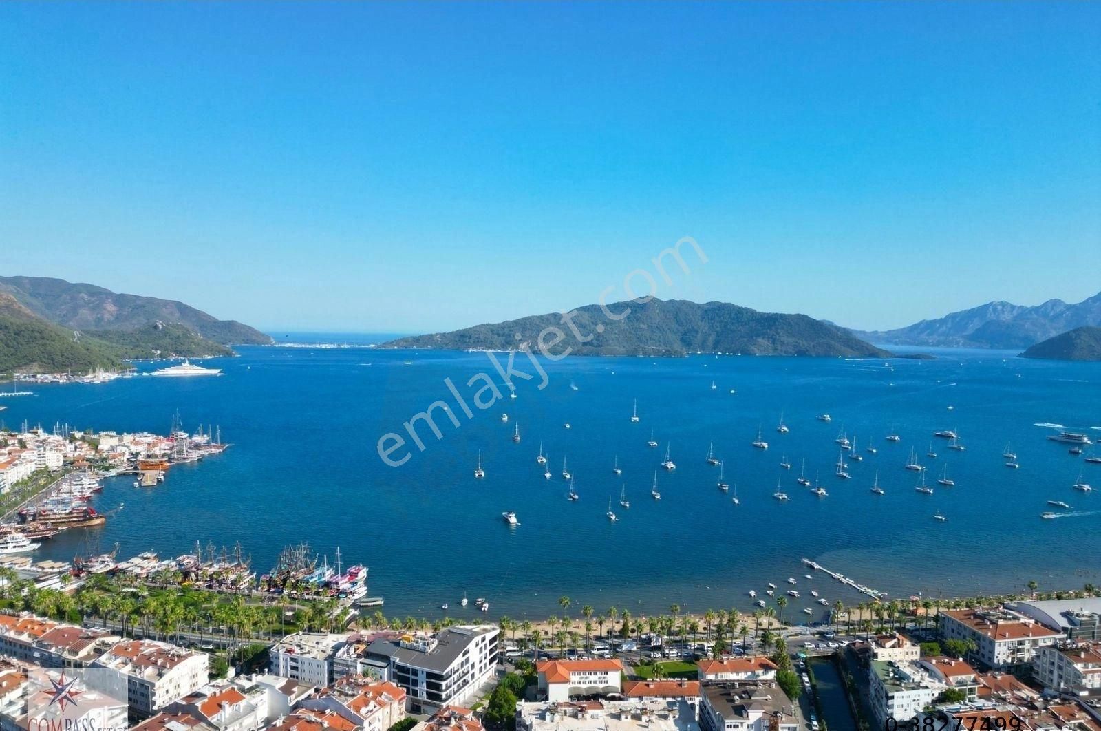 Marmaris Tepe Satılık Dükkan & Mağaza Anayol Üzerinde Yüksek Araç ve İnsan Trafiği olan Bölgede Köşe Konum Dükkan