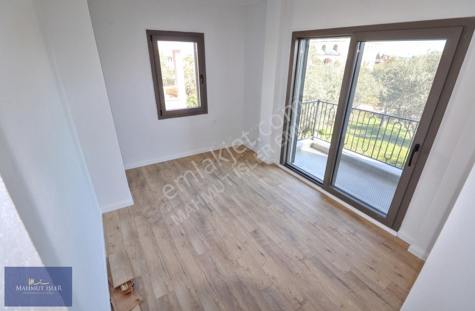 Mahmut İşler'den Kücükkuyuda Tam Müstakil Satılık 3+1 Lüks Villa - Görsel 10