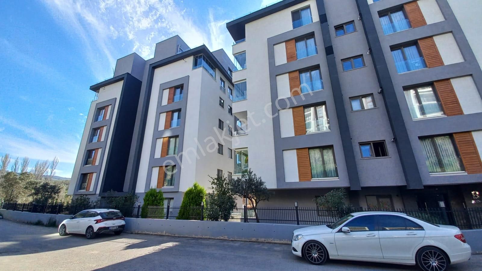 Mudanya Güzelyalı Eğitim Satılık Daire  GÜZELYALI EĞİTİM MAHALLESİNDE 2+1 SATILIK FIRSAT DUBLEKS DAİRE