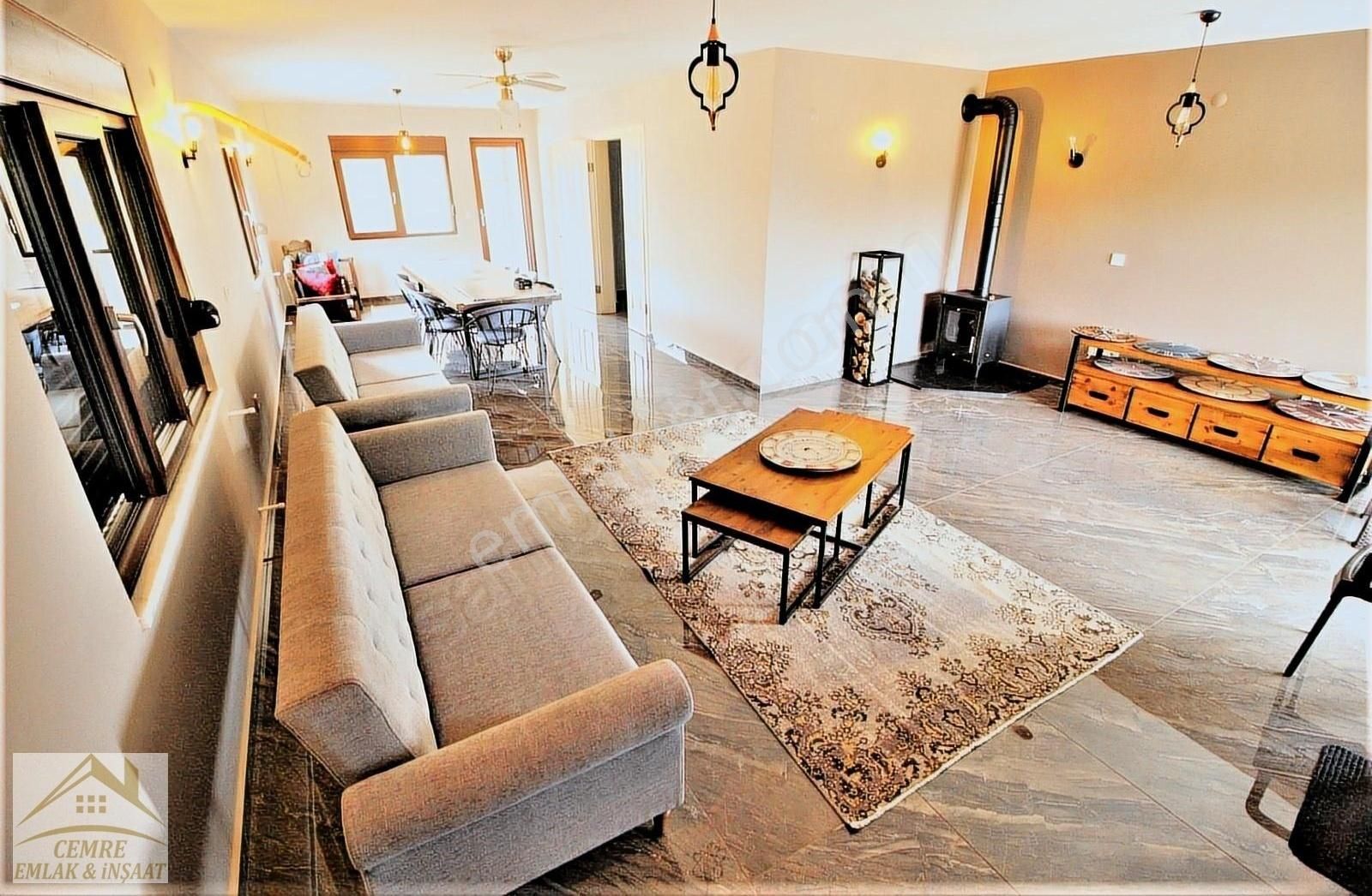 Cemre Emlaktan 680 M2 Arsa İçinde 6+1 Müstakil Taş Villa - Görsel 15