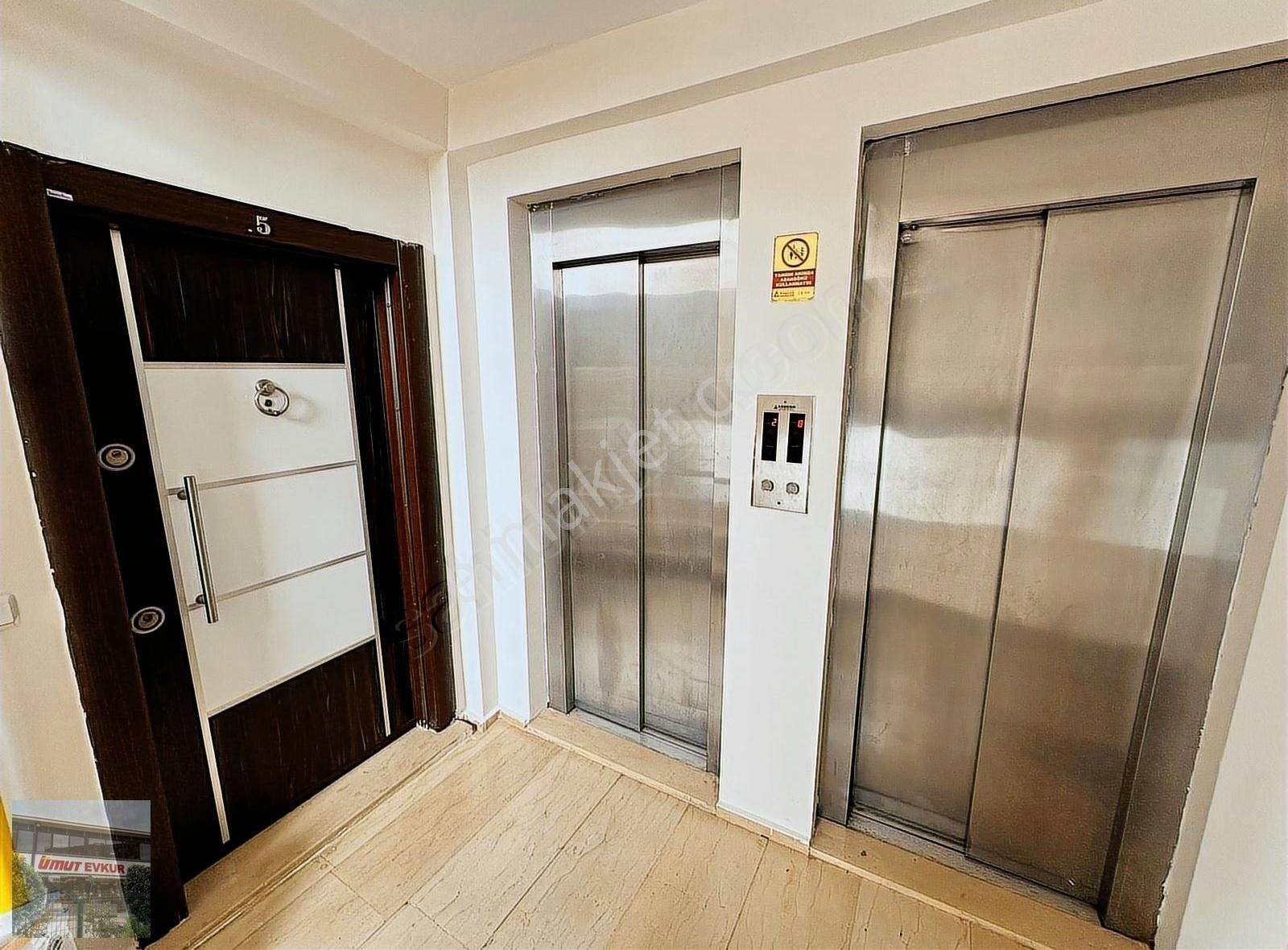 Üniversite Caddesinde Tek Bloklu Site İçerisinde 3+1 Geniş Daire - Görsel 9