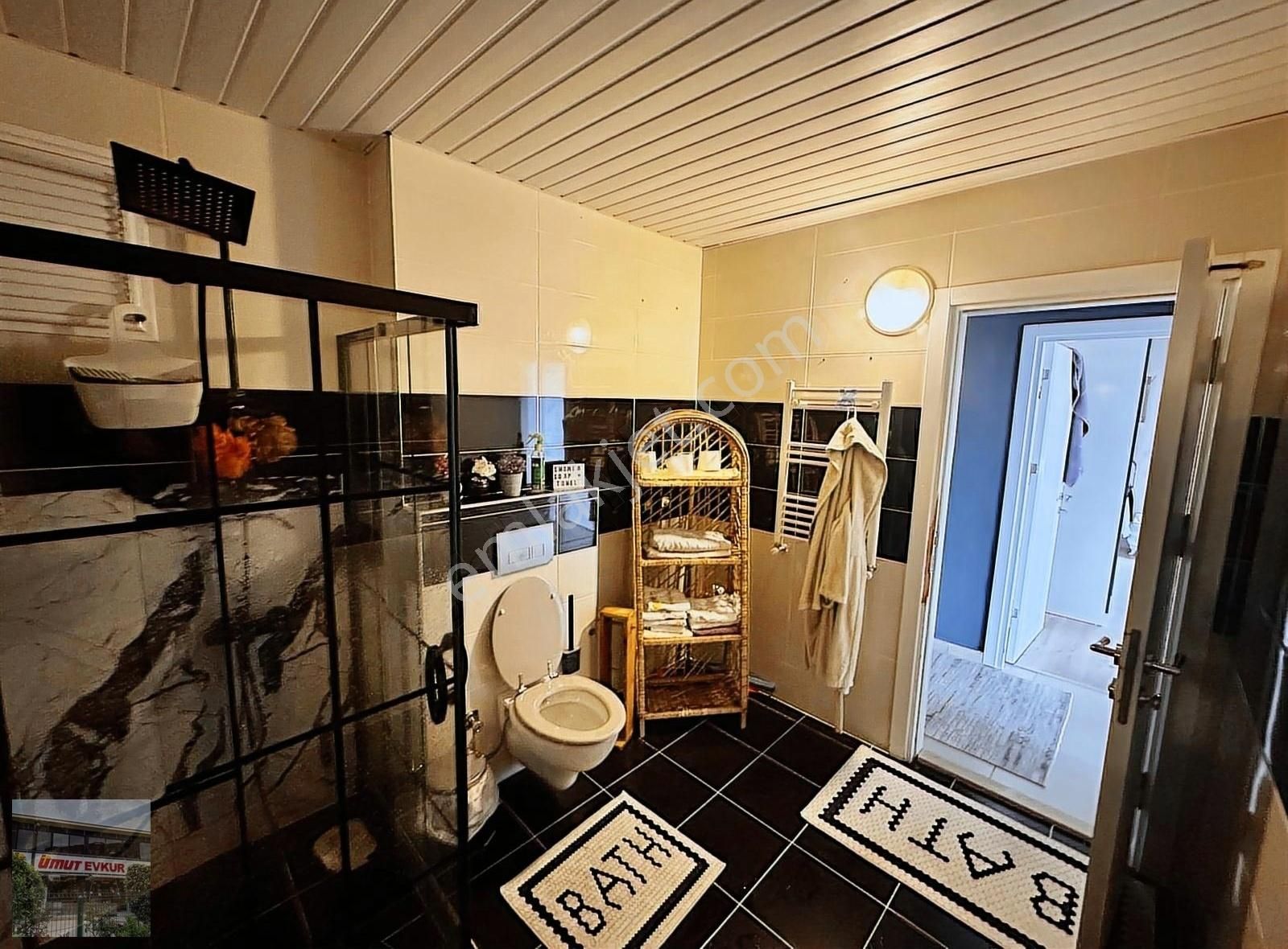 Üniversite Caddesinde Tek Bloklu Site İçerisinde 3+1 Geniş Daire - Görsel 12