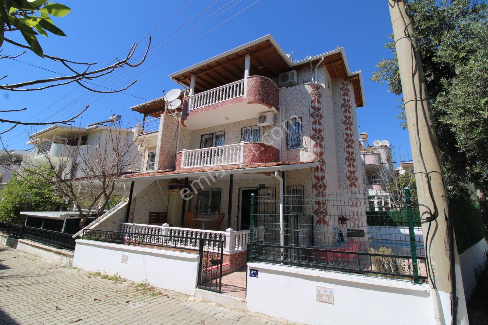 Didim Altınkum Satılık Villa  Aydın Didim altınkum  Mahallesi 3+1  Ayrı Mutfak havuzlu  Villa