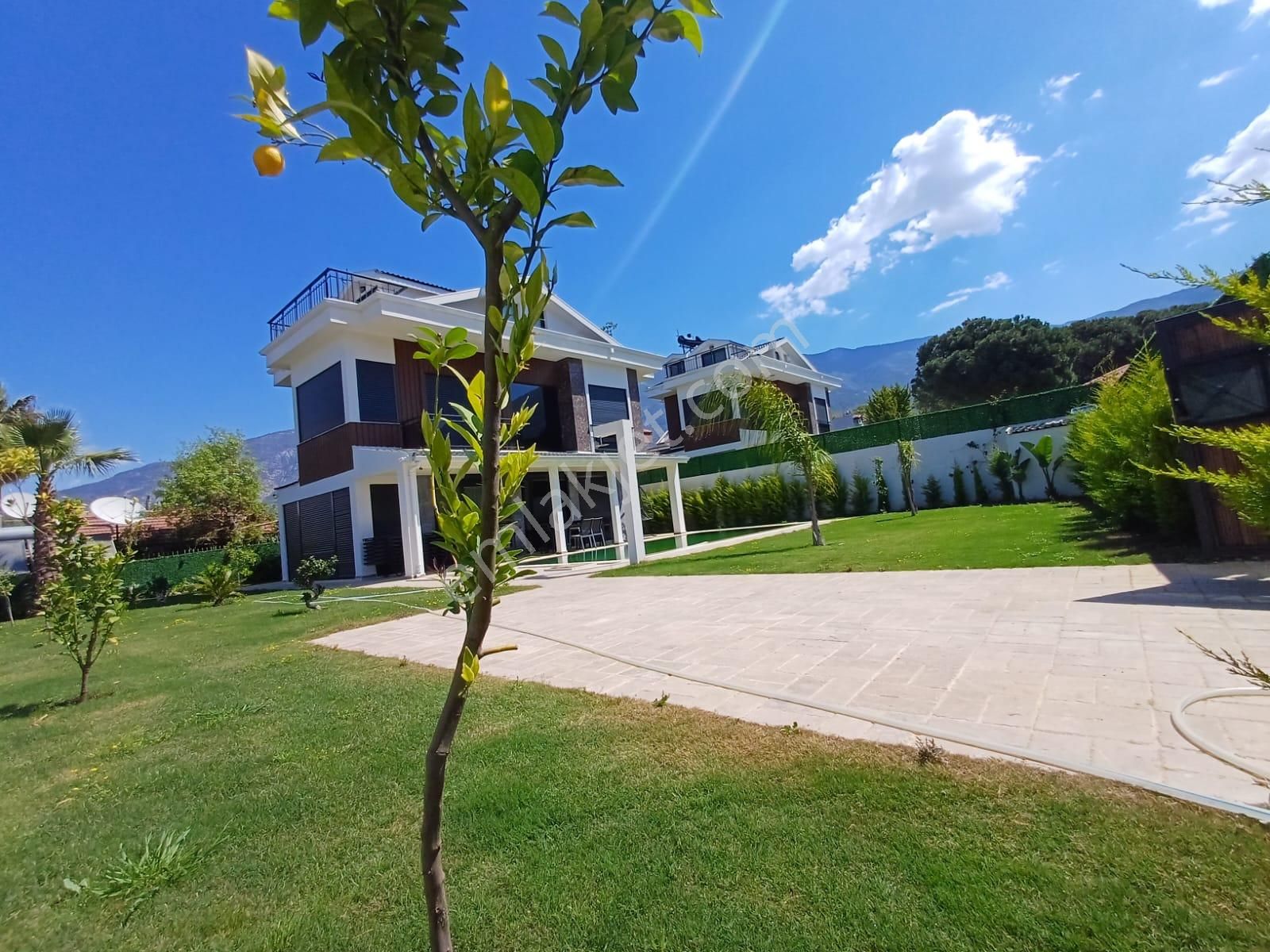 Stop’tan Hisarönü’nde 4+1 500m² Arsa İçerisinde Satılık Villa - Görsel 2