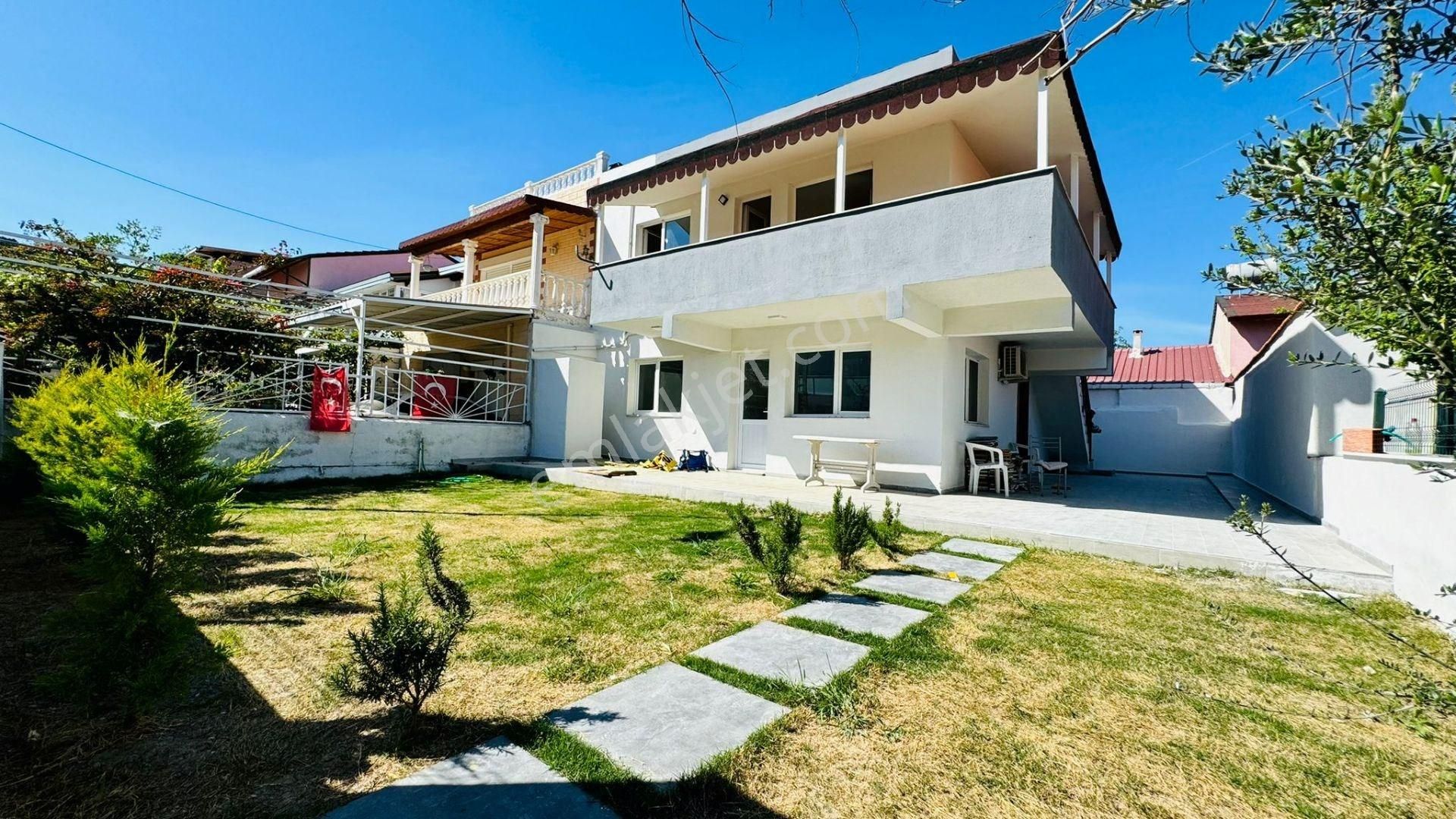 Urla Gülbahçe Satılık Villa URLA GÜLBAHÇE EVLERİ DENİZE 75 MT MESAFE DE SATILIK MÜSTAKİL VİLLA