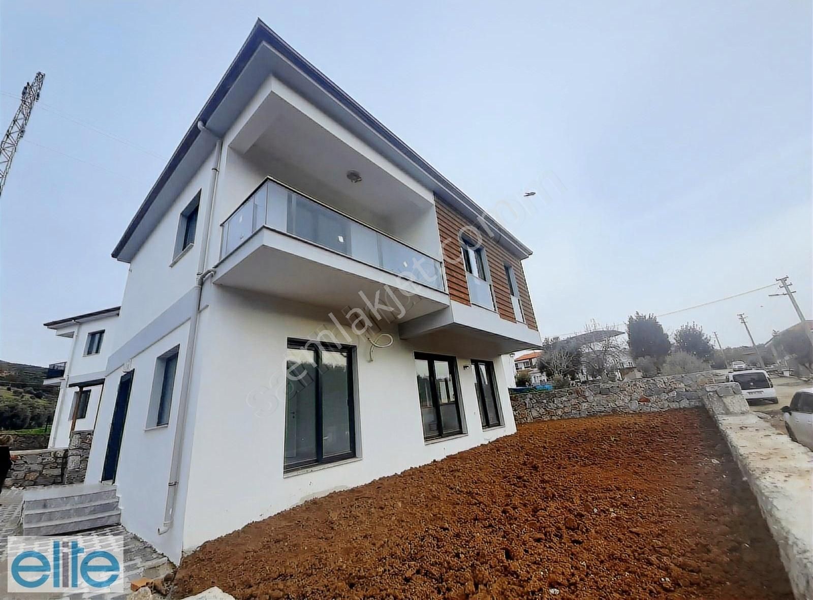 Milas Beçin Satılık Villa Muğla Bodrum'a 20 Dakika Milas'a Ve Havalimanına 10 Dakika Yeni Villa
