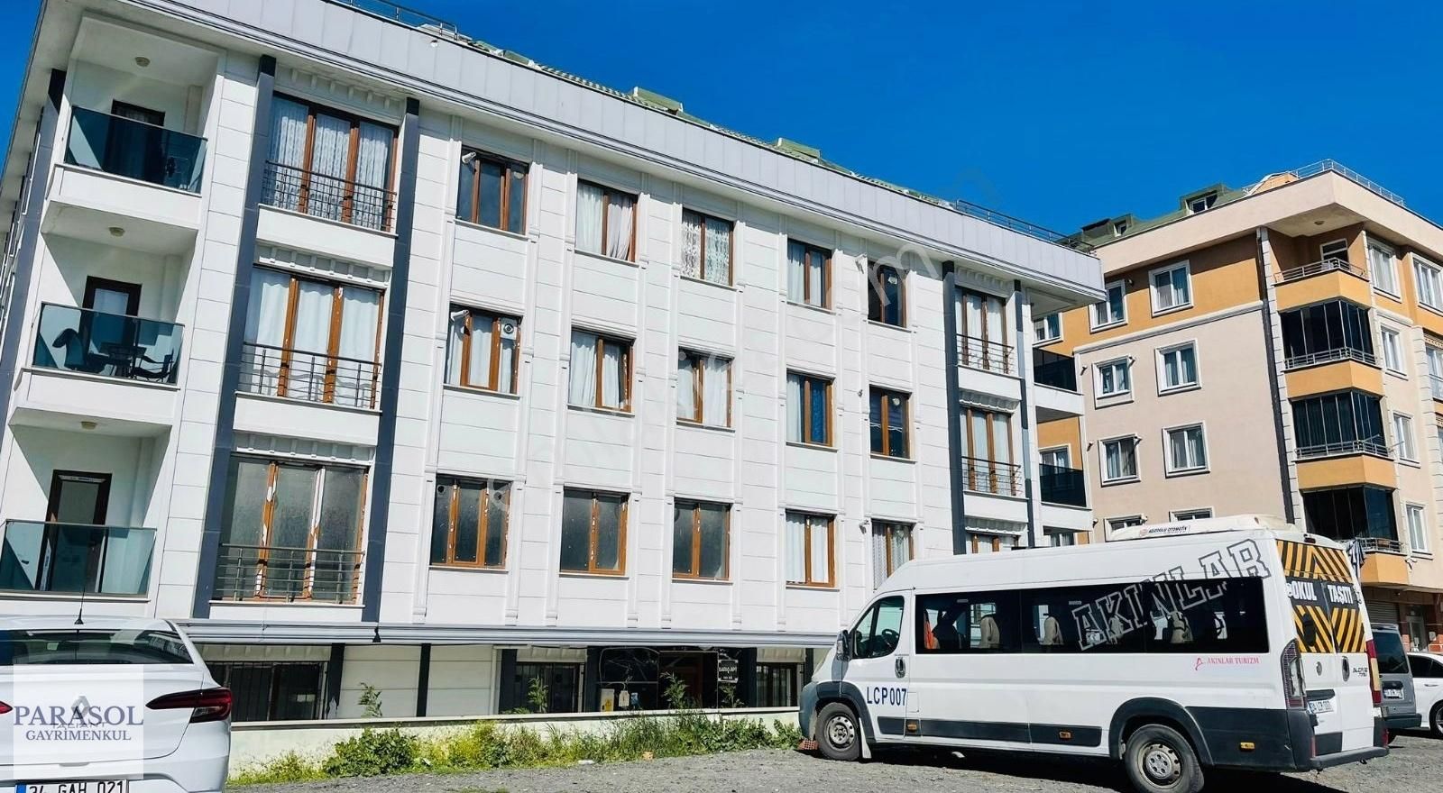 Büyükçekmece Pınartepe Satılık Daire PINARTEPE MAHALLESİ ARA KAT SATILIK 3+1 DAİRE