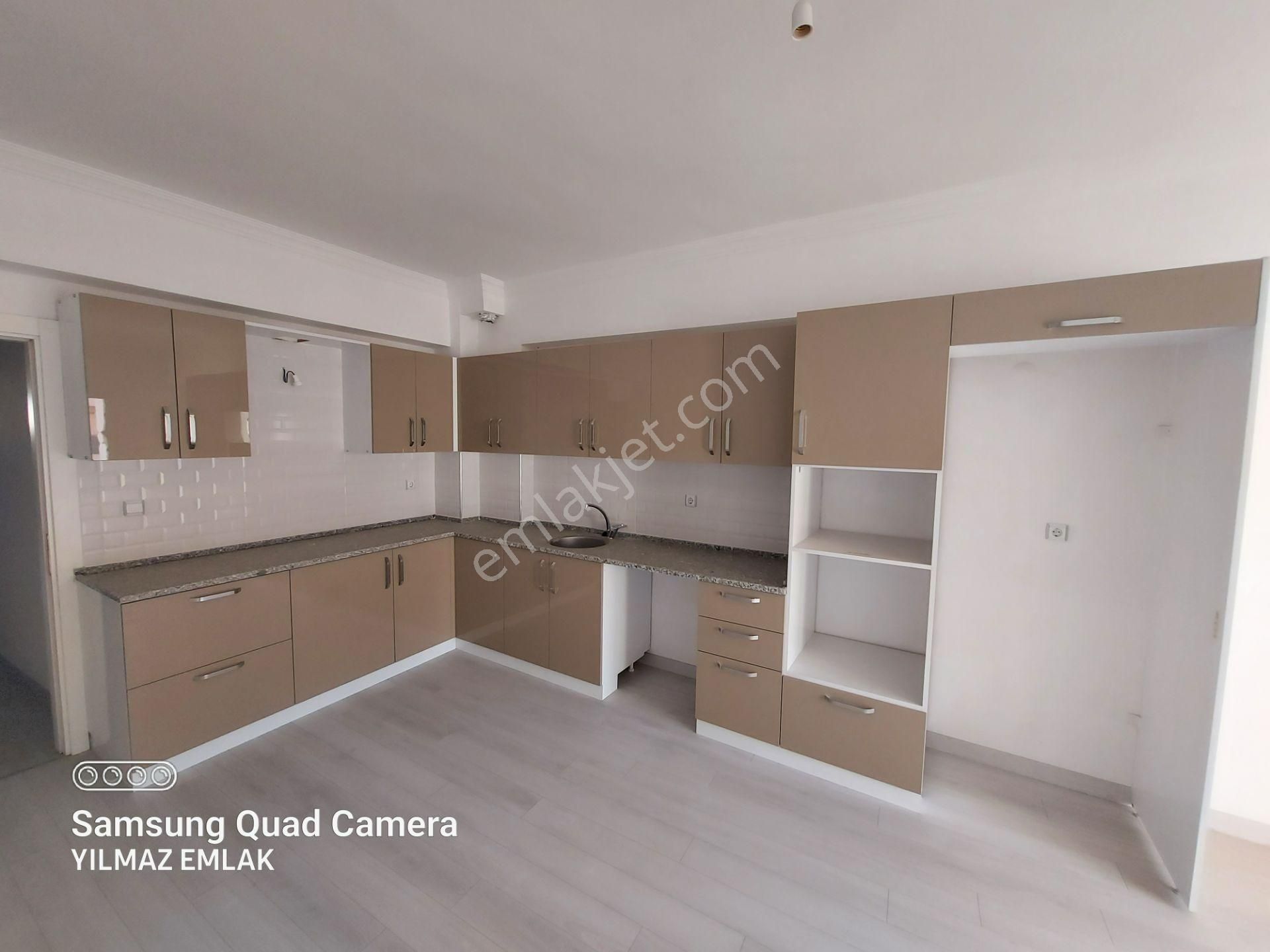 Nazilli Dumlupınar Satılık Daire  688  DUMLUPINAR MAHALLESİ HÜRRİYET CADDESİ ÜZERİNDE SATILIK 3+1  SIFIR DAİRE