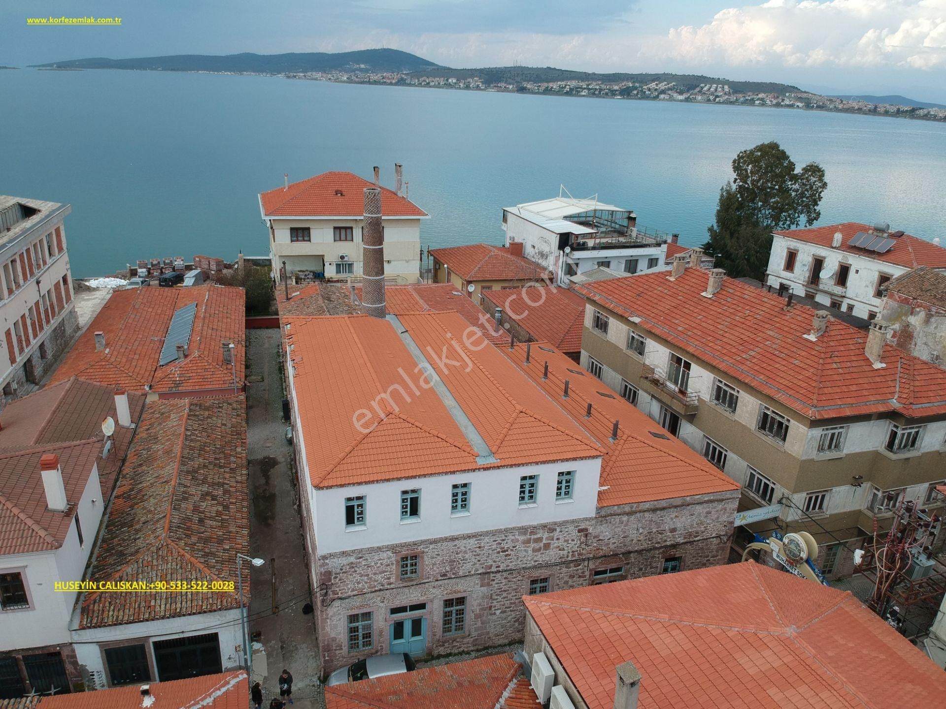 Ayvalık Sakarya Satılık Bina  BALIKESİR AYVALIK TA SATILIK BİNA.MERKEZDE.DENİZE 80 METRE MESAFEDE