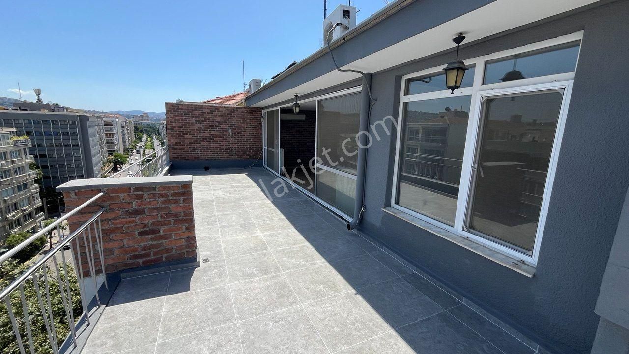 Alsancak'ta Muhteşem Bir Teras Katı - Görsel 5