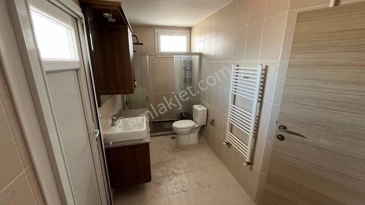 Alsancak'ta Muhteşem Bir Teras Katı - Görsel 13