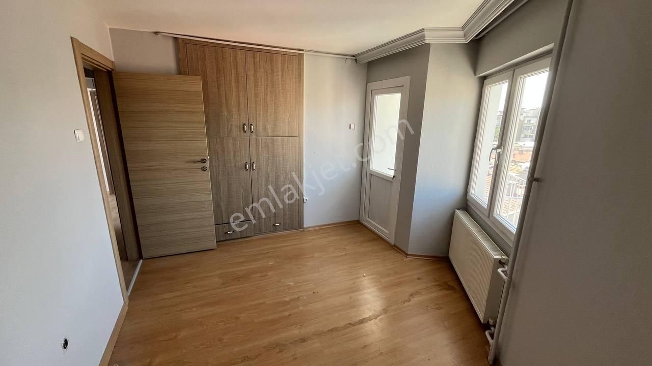 Alsancak'ta Muhteşem Bir Teras Katı - Görsel 12