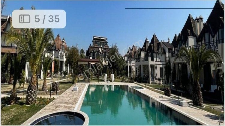 Çiğli Sasallı Merkez Satılık Villa  Çiğli Sasalıda Site İçinde Full Eşyalı Satılık Lüks Villa