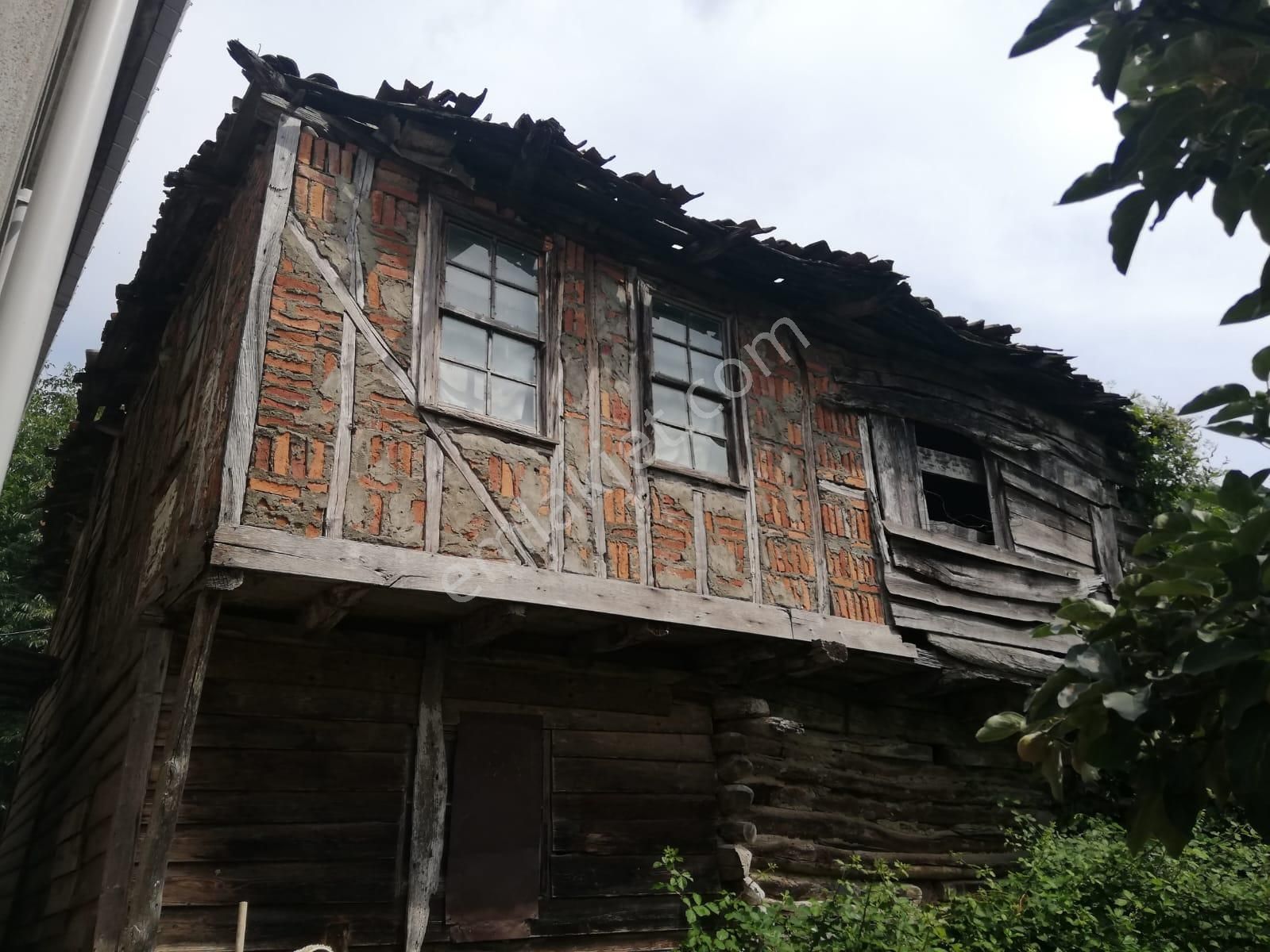 Cide Çayyaka Köyü (Merkez) Satılık Köy Evi  Acil satılık sahibinden köy evi 