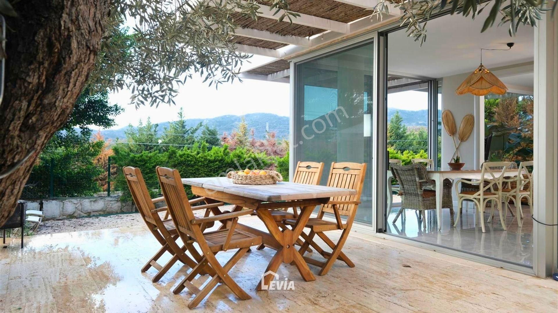 Bodrum Müskebi Satılık Villa  Bodrum Ortakent'de Satılık Site içi 4+1 Müstakil Villa