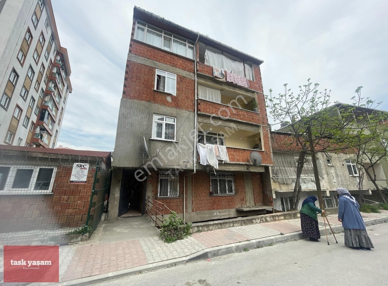 Tuzla Mimar Sinan Satılık Daire Tuzla Mimar Sinan'da Geniş Ailelere Uygun Satılık 3+1 Daire