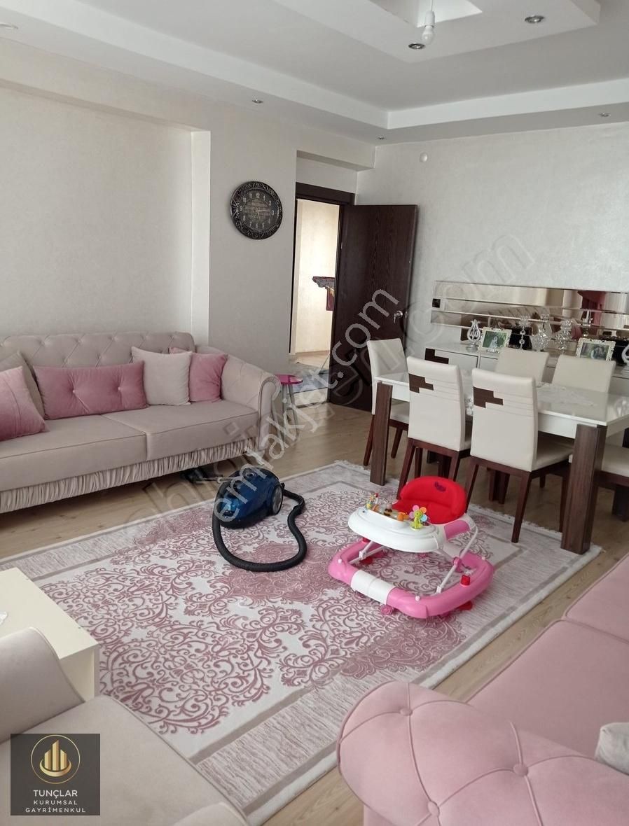 Bağlar Bağcılar Satılık Daire MİLLET BAHÇESİNDE FIRSAT SATILIK 3+1 DAİRE