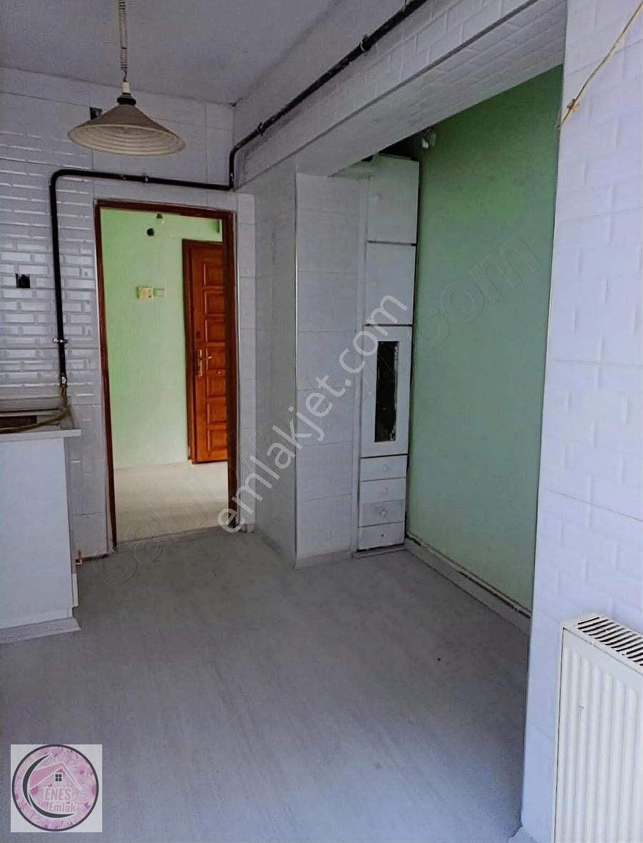 Gemlik Dr. Ziya Kaya Satılık Daire GAZHANE CADDESİ ÜZERİNDE SATILIK DAİRE ENES EMLAKTAN