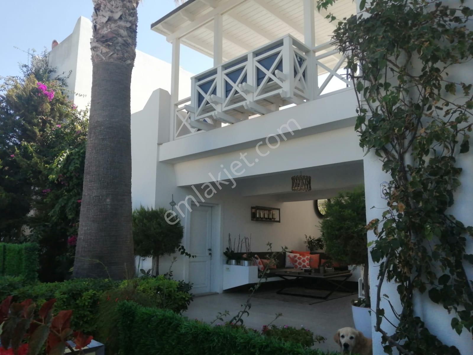 Bodrum Dirmil Kiralık Villa  Yalıkavak Cennetköy de Denize Sıfır ve Plajlı Kiralık Villa
