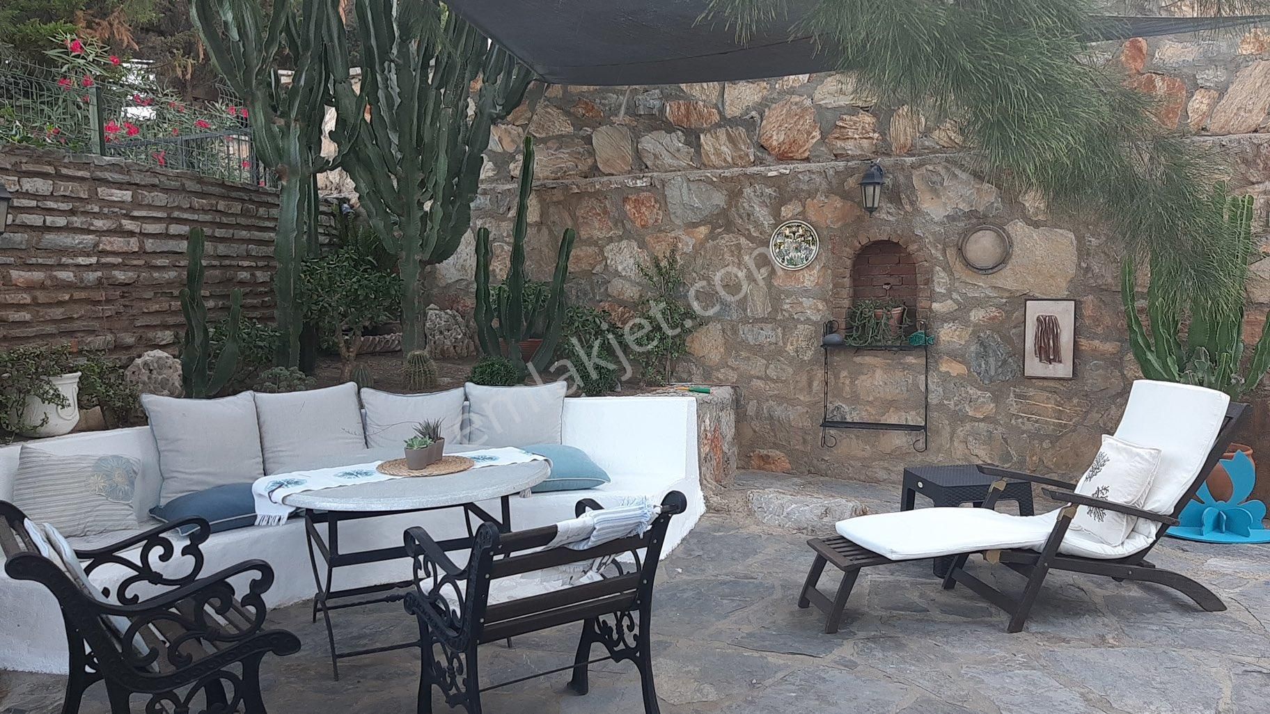 Bodrum Torba Kiralık Villa denize yakın büyük geniş 2 + 1 villa