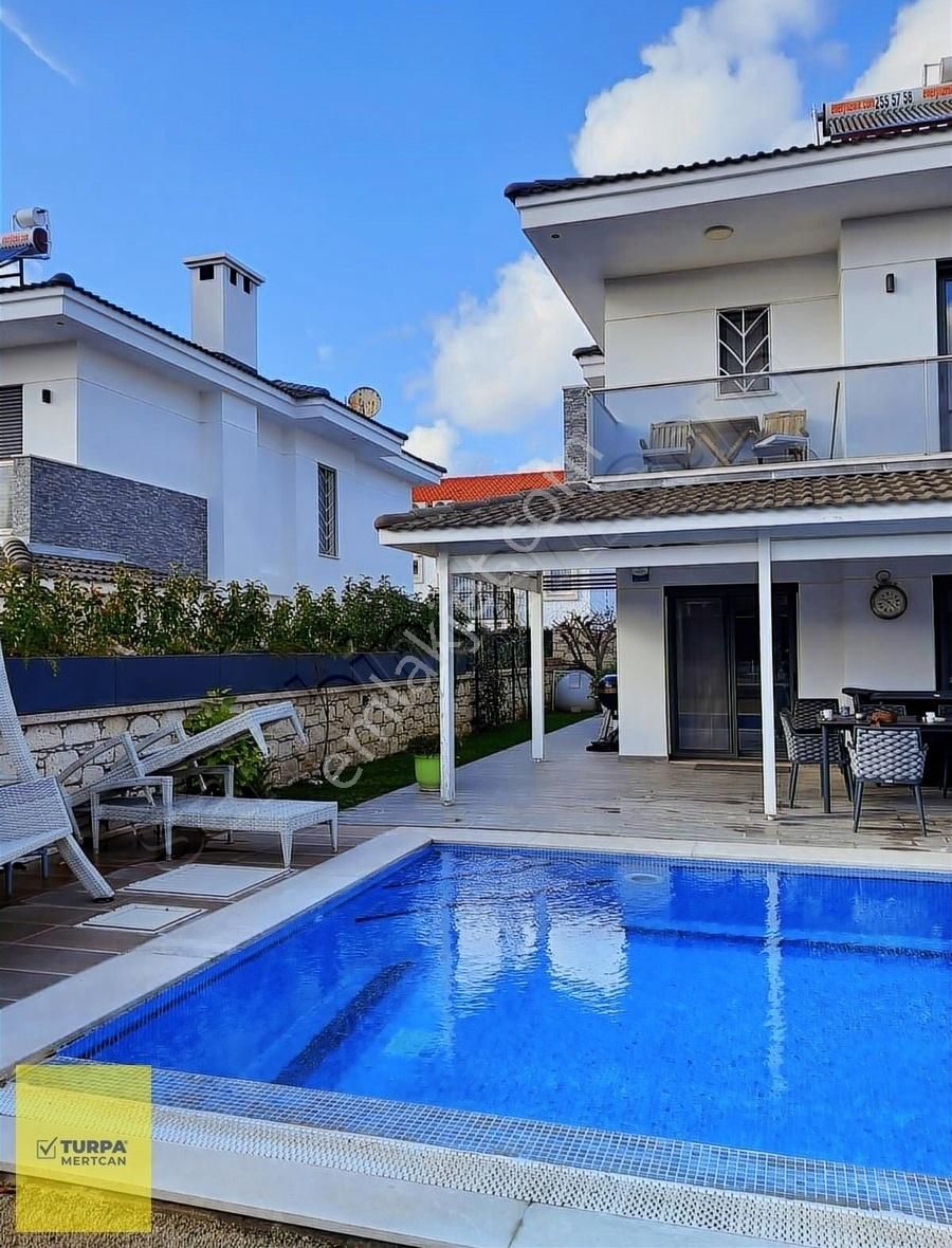 Çeşme Alaçatı Satılık Villa ÇEŞME ALÇATIDA 4+1 SATILIK VİLLA