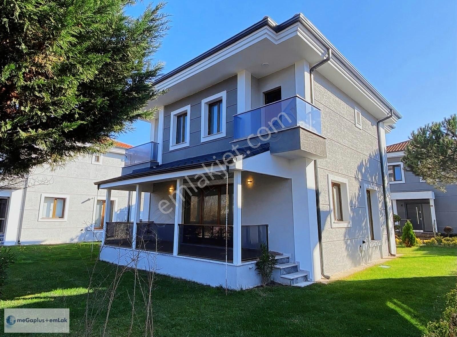 Şile Kumbaba Satılık Villa MEGAPLUS EMLAKTAN KUMBABA MAHALLESİNDE SİTE İÇERİSİNDE 4+1 VİLLA