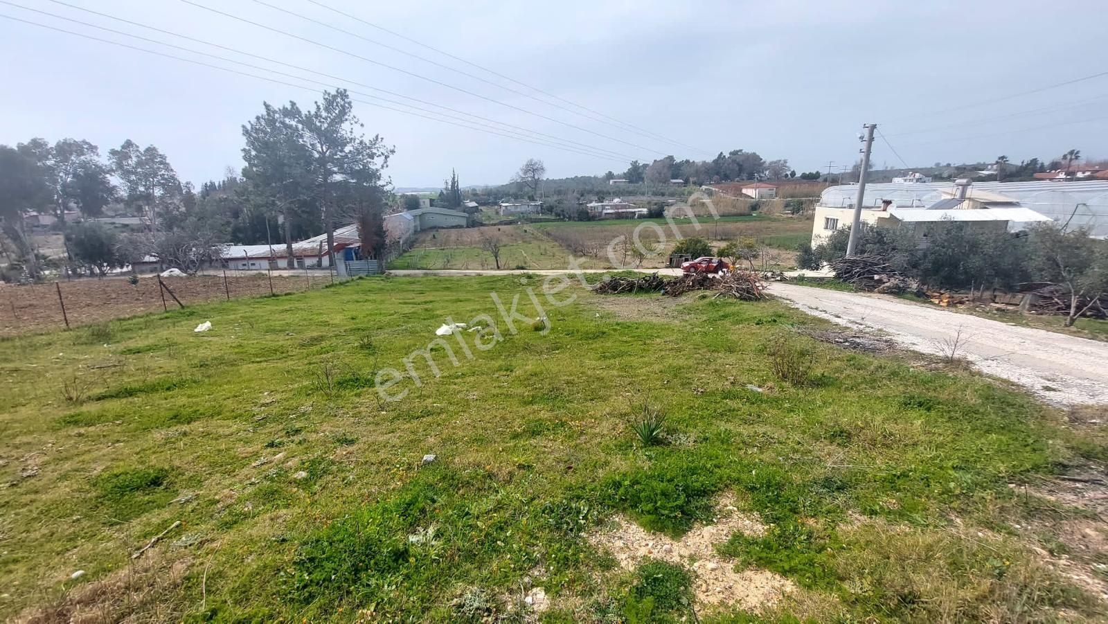 Manavgat Ilıca Satılık Konut İmarlı manavgat/ılıcada D 400 karayöĺuna yakin 0.60 emsal site yeri