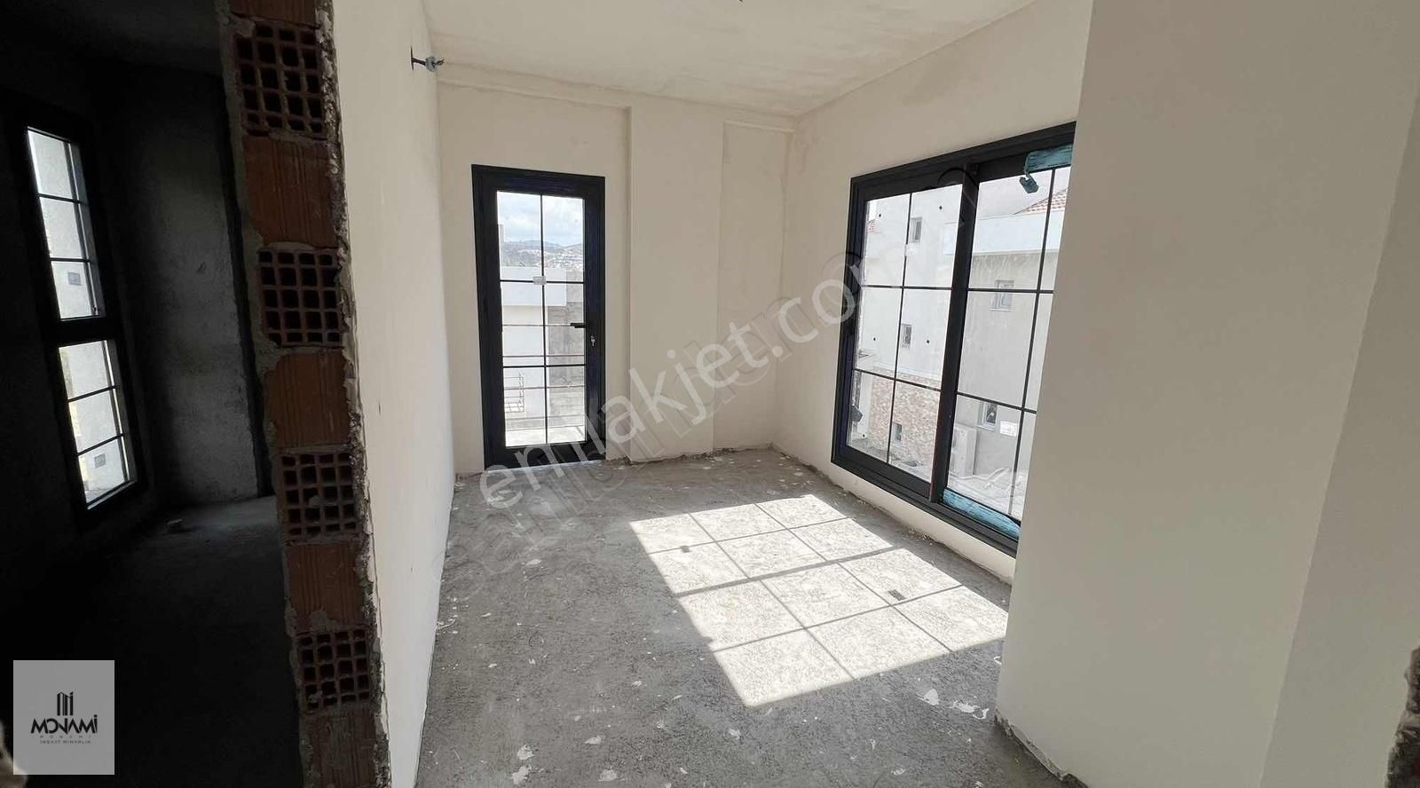 Monami İnşattan Urla Bademlerde Havuzlu Tam Müstakil Taş Villa - Görsel 4