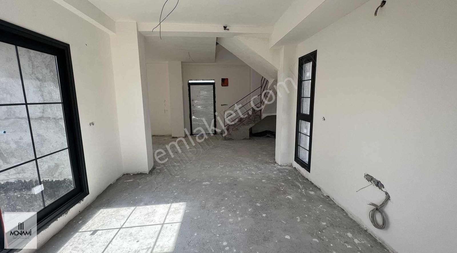 Monami İnşattan Urla Bademlerde Havuzlu Tam Müstakil Taş Villa - Görsel 26