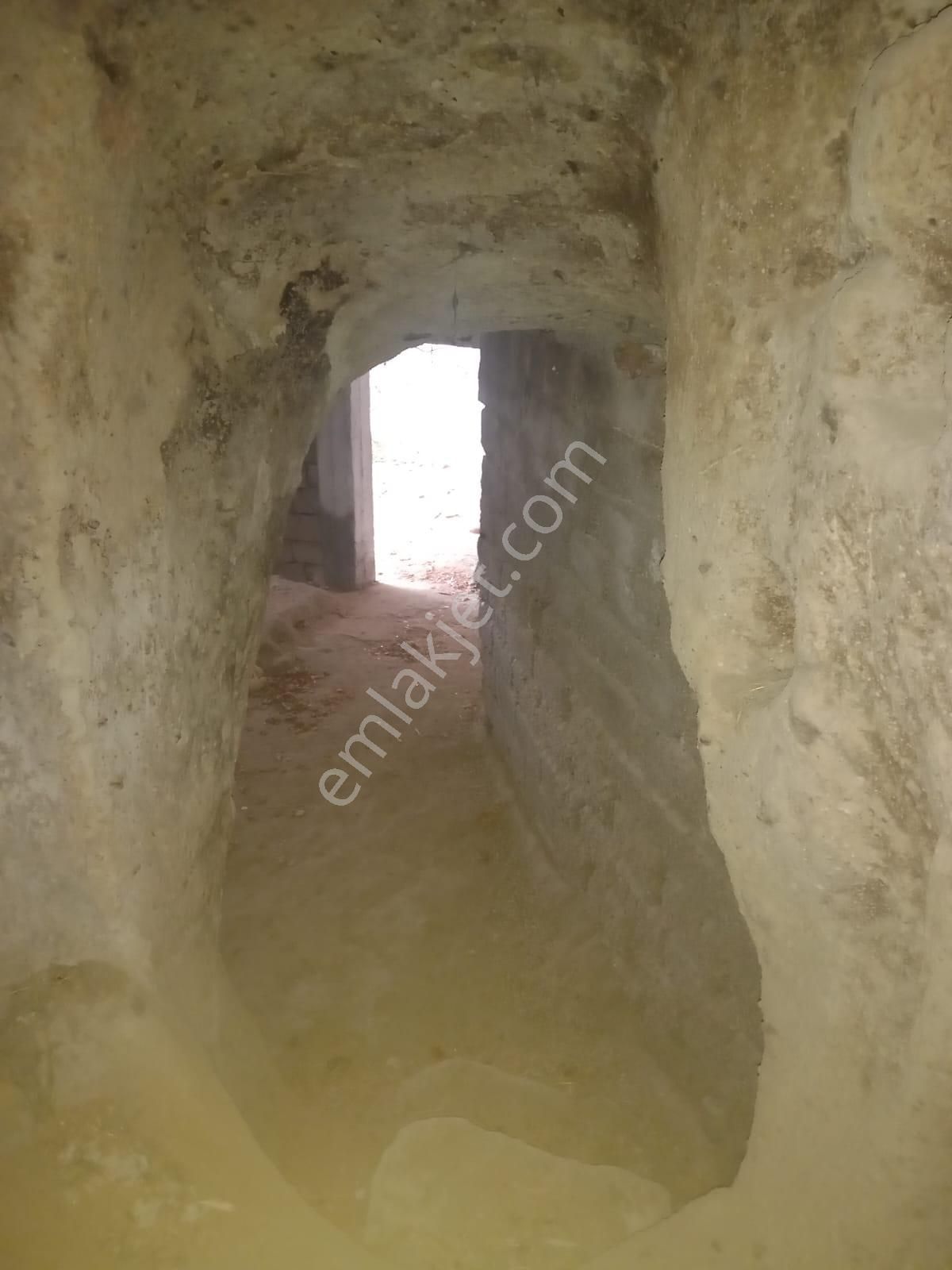 Nevşehir Nar Kasabasında Motel Olmaya Müsait Kaya Damlardan Oluşan Satılık Müstakil Ev - Görsel 5