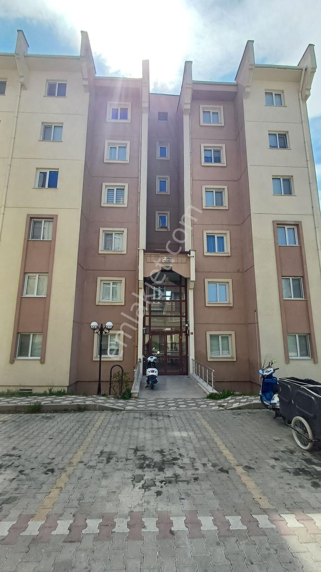 Sahibinden Şehir Manzaralı Satılı Daire 2+1 3. Etap Toki Evleri - Görsel 4