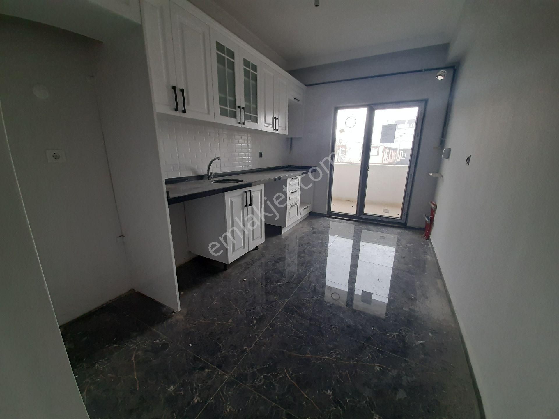 Çekmeköy Ekşioğlu Satılık Daire İLYAS TAŞ'TAN ÇEKMEKÖY TAŞDELEN EKŞİOĞLU MAH.SATILIK 3+1 DAİRE(SIFIR+BALKON+ARAKAT)