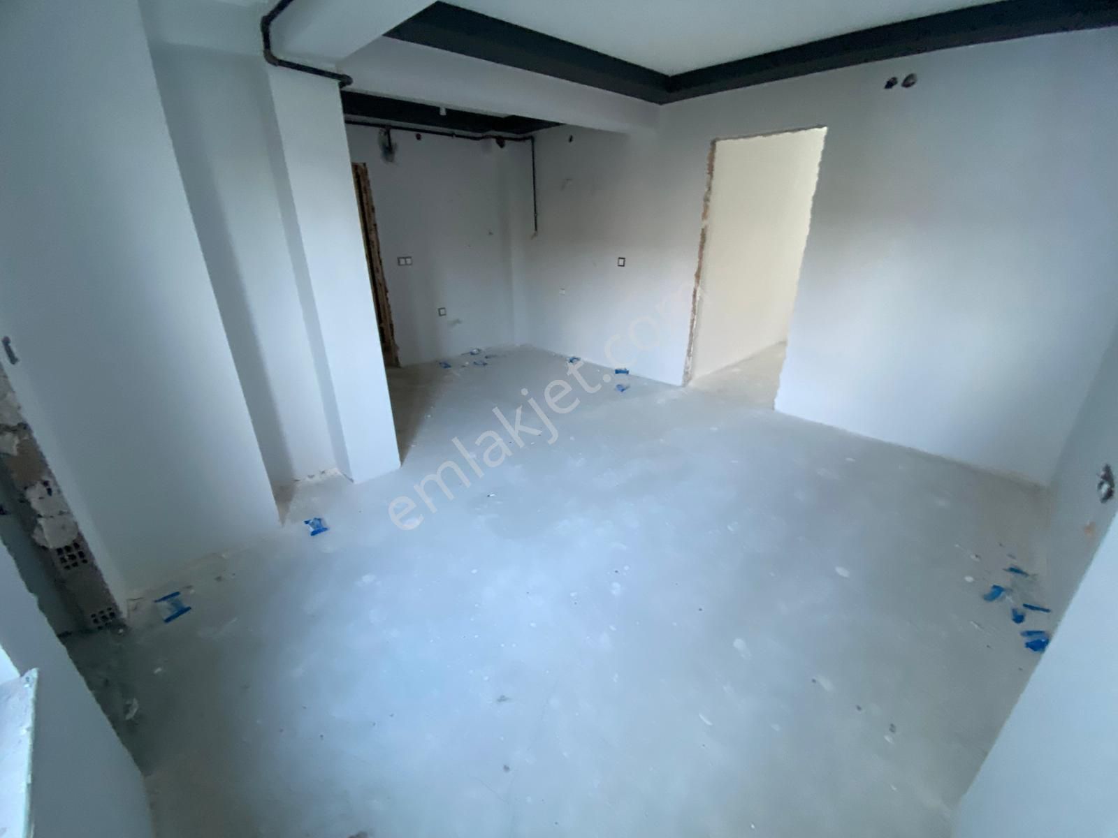 Tepebaşı Zafer Satılık Daire  MUTTALIP CD ÇEVRE YOLU YAKINI 60M² BALKONLU FIRSAT 1+1 BK-18