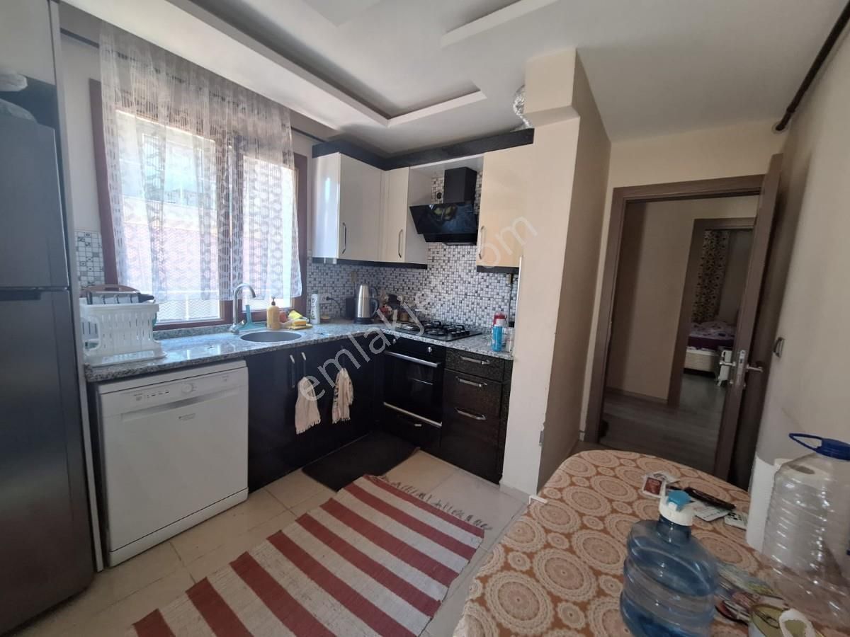 Buca Akıncılar Satılık Daire AKINCILAR MAH. İZBAN YAKINI ARAKAT 2+1 SATILIK DAİRE