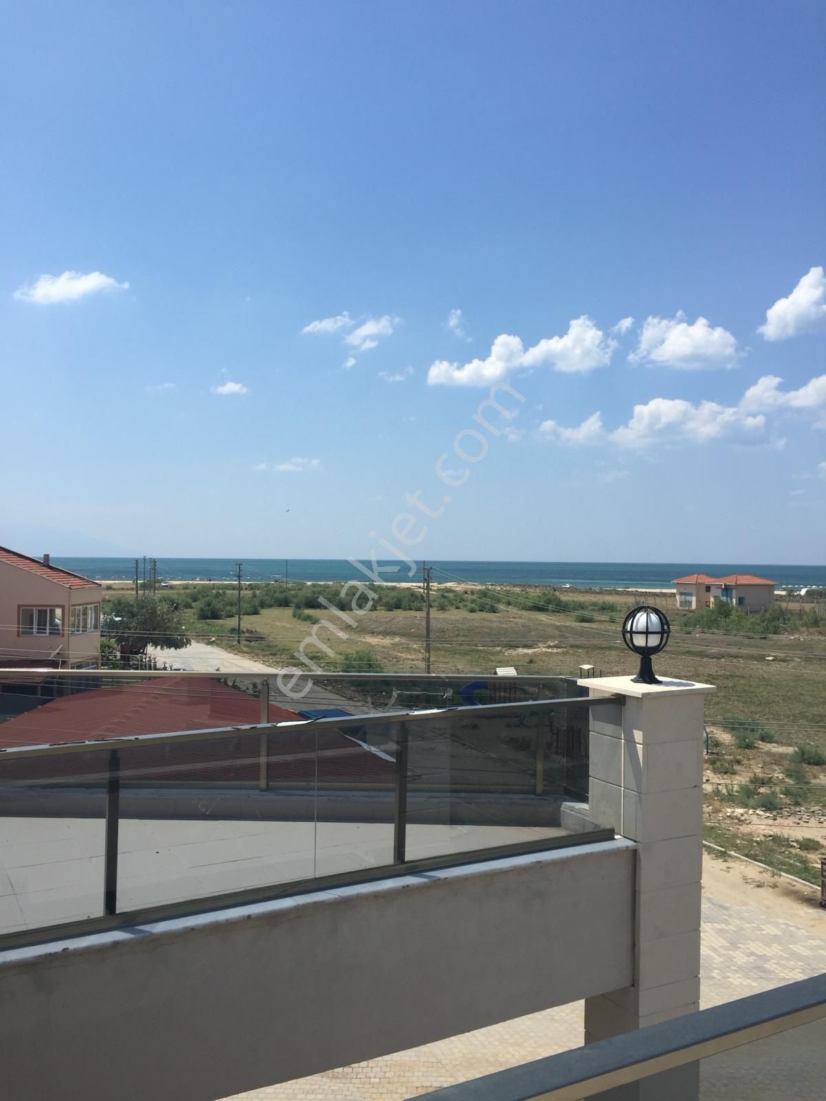 Enez Gaziömerbey Satılık Yazlık Edirne Enez de satılık site içerisinde villa denize 100 metre