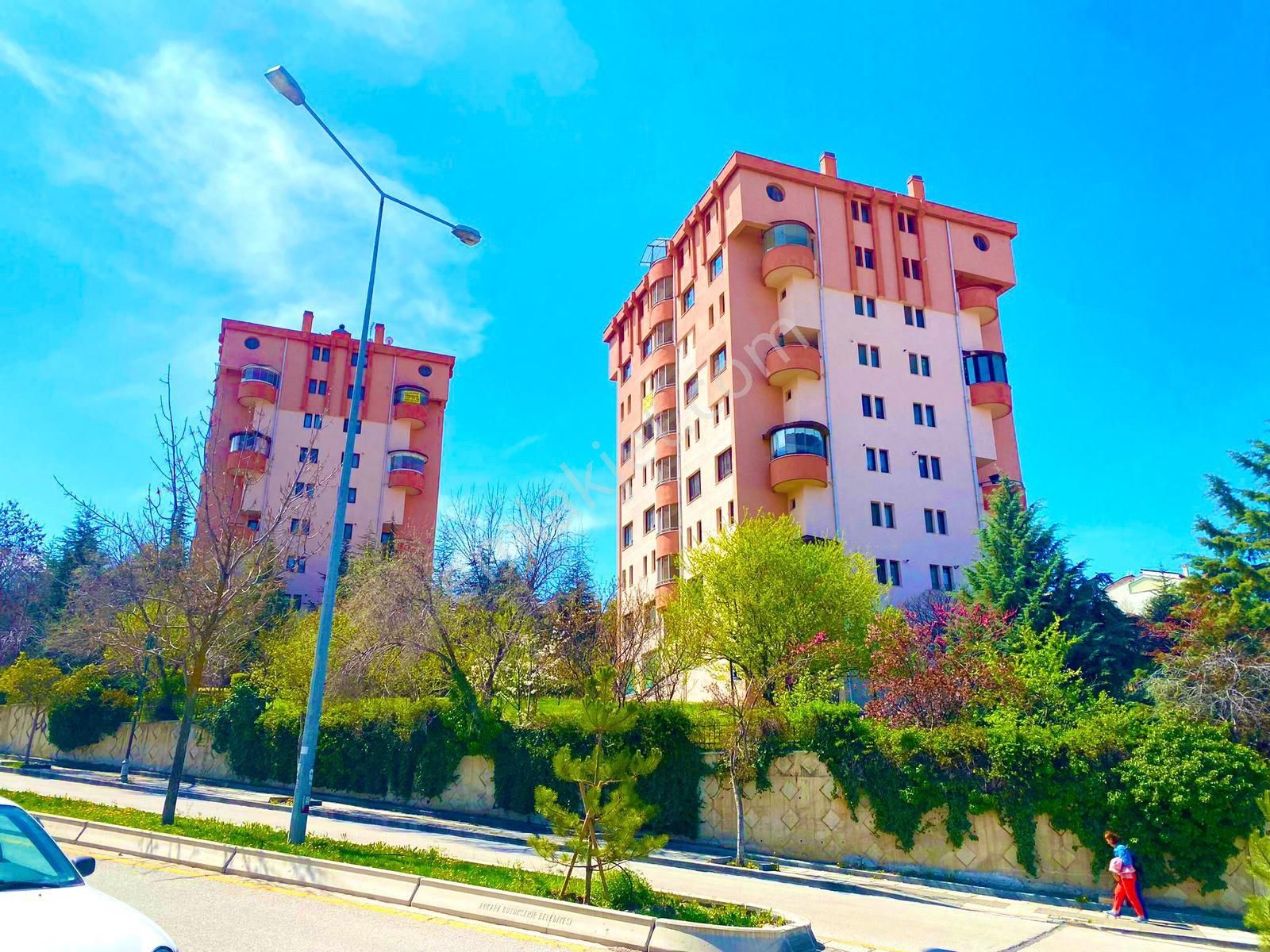 Çankaya Dodurga Satılık Daire BÜYÜK EMRE SİTESİNDE ARA KAT DUBLEKS DAİRE