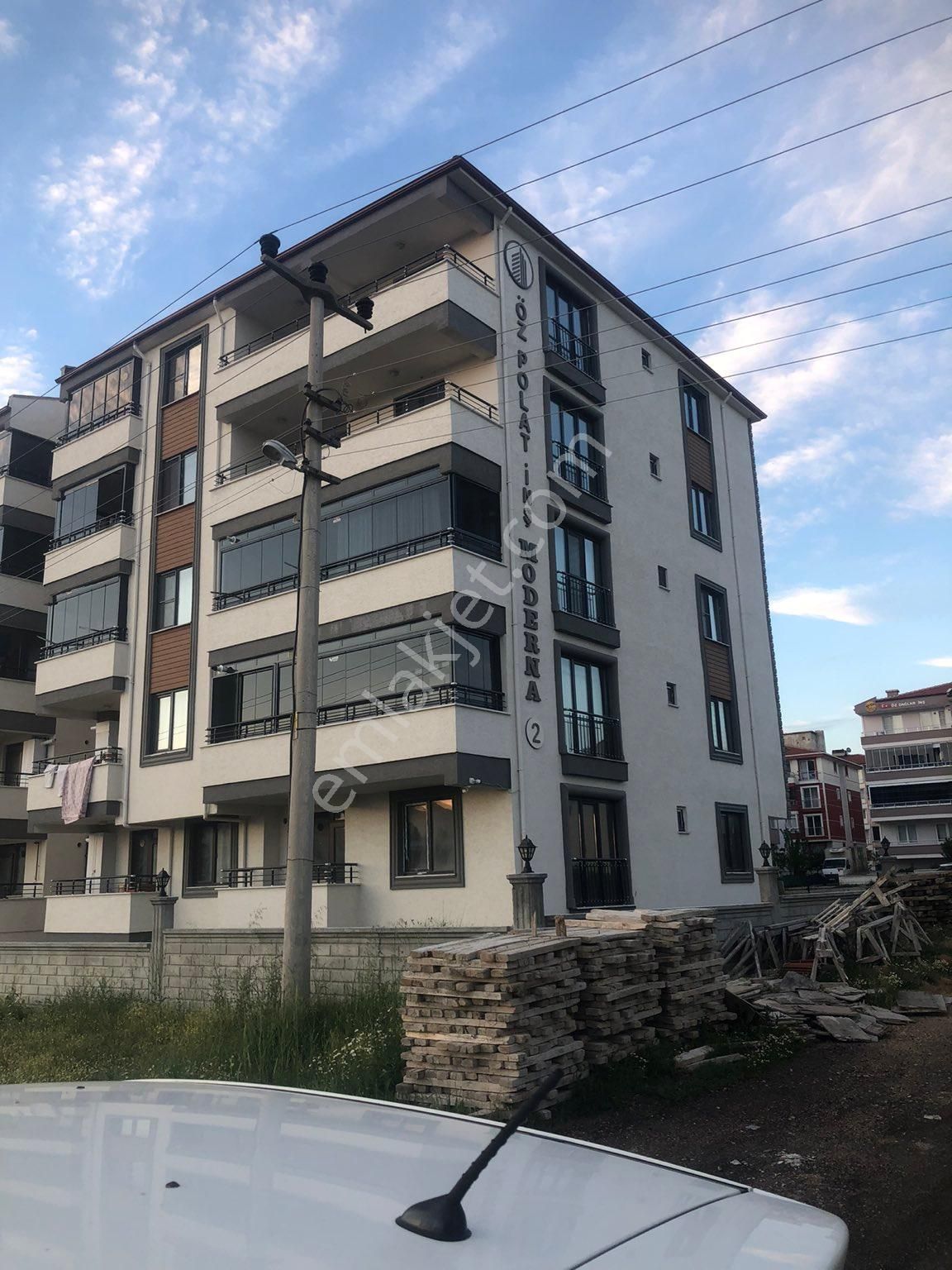 Cumhuriyet Mahallesinde Sıfır 2+1 Kiralık Daire